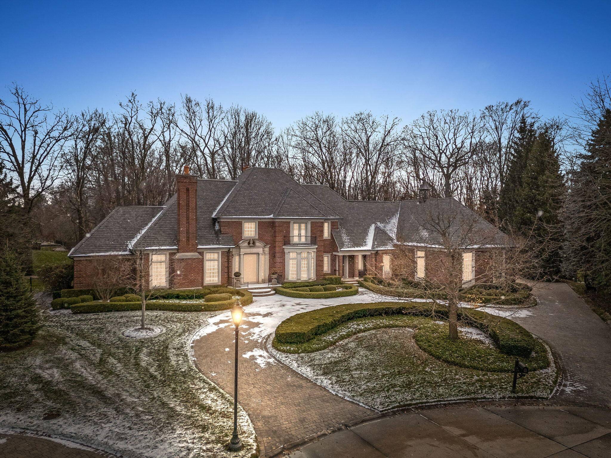 Clinton Twp, MI 48036,37507 Hidden Valley CT