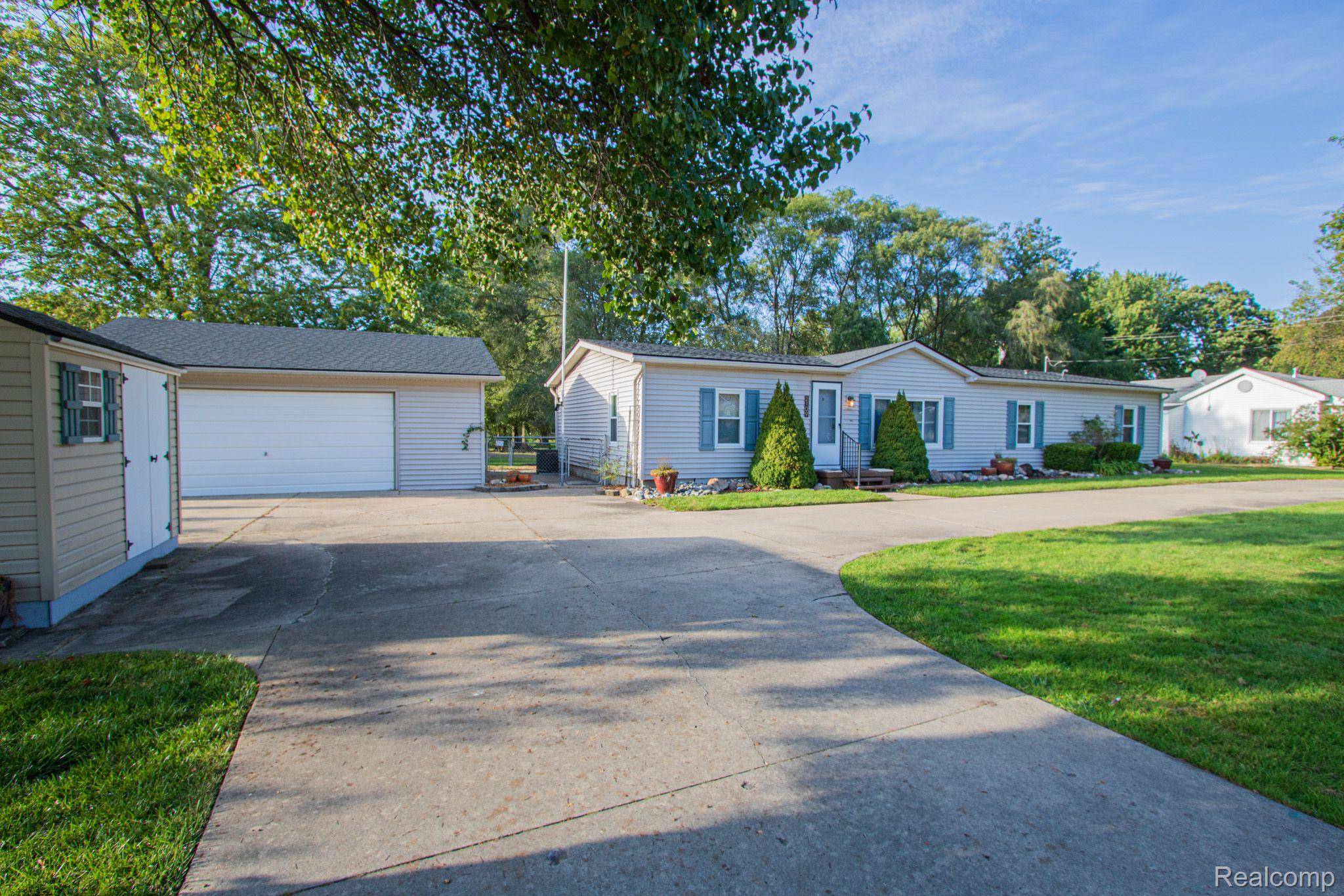 Algonac, MI 48001,2109 KENDALL ST