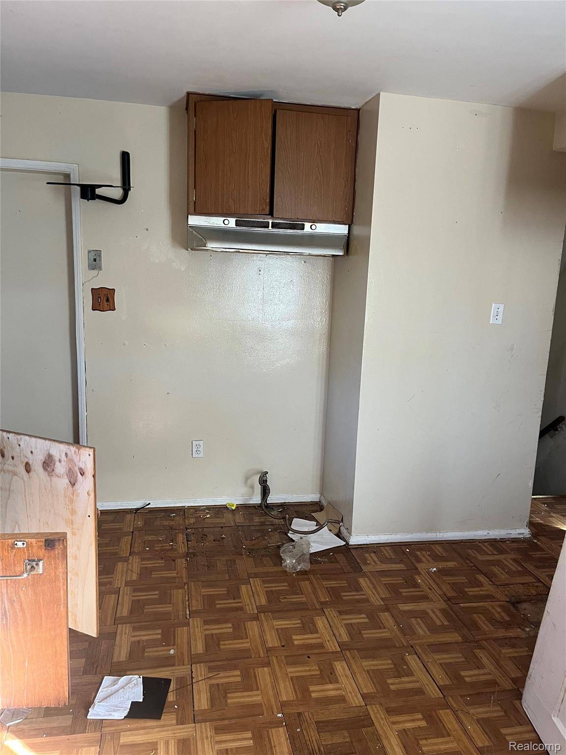 Detroit, MI 48205,16209 TACOMA ST