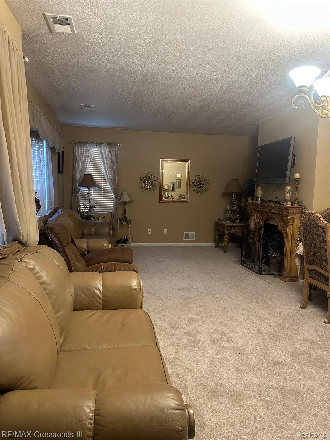 Taylor, MI 48180,14355 TIMBERLINE DR