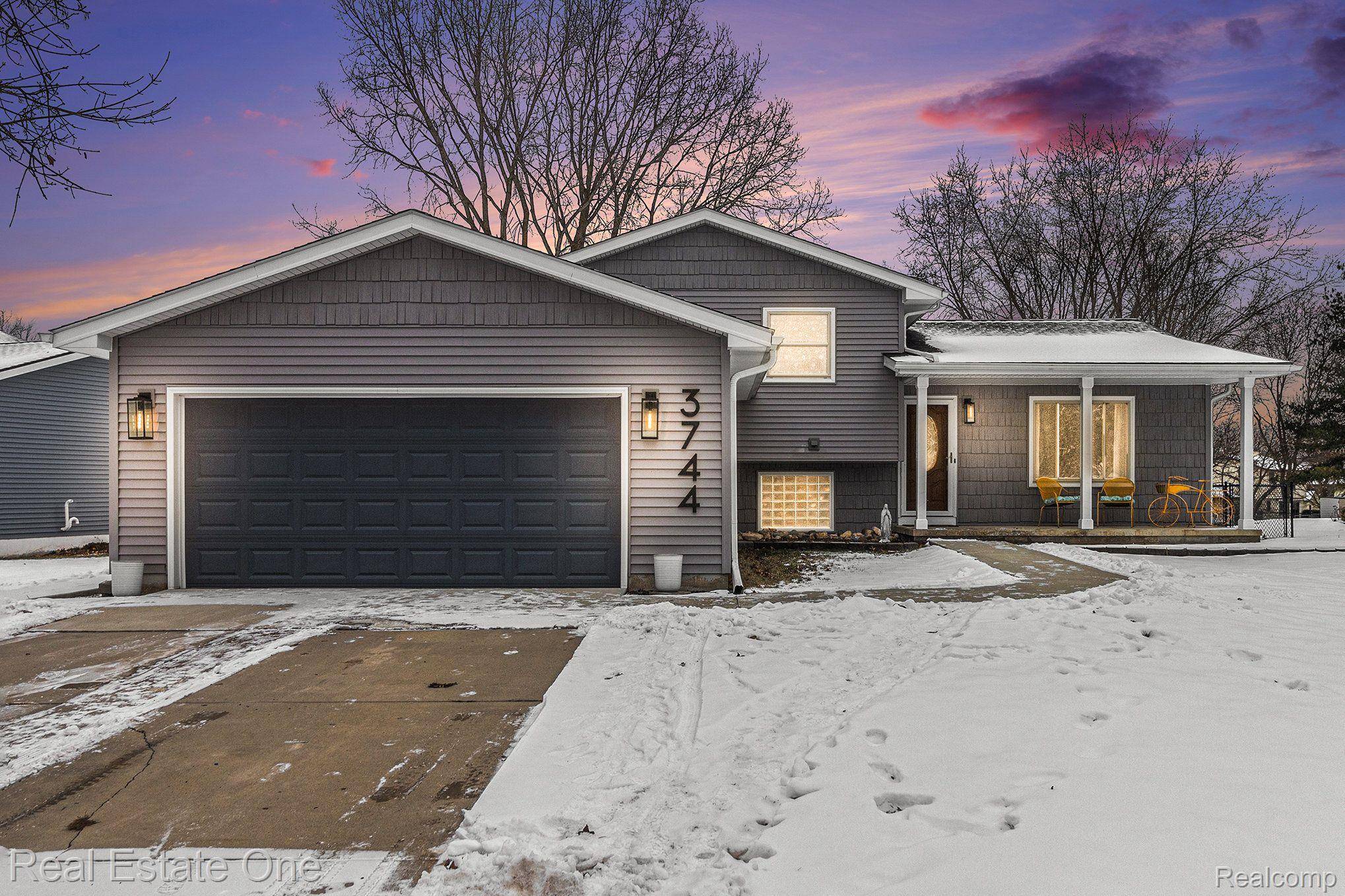 Wixom, MI 48393,3744 BARBERRY CIR