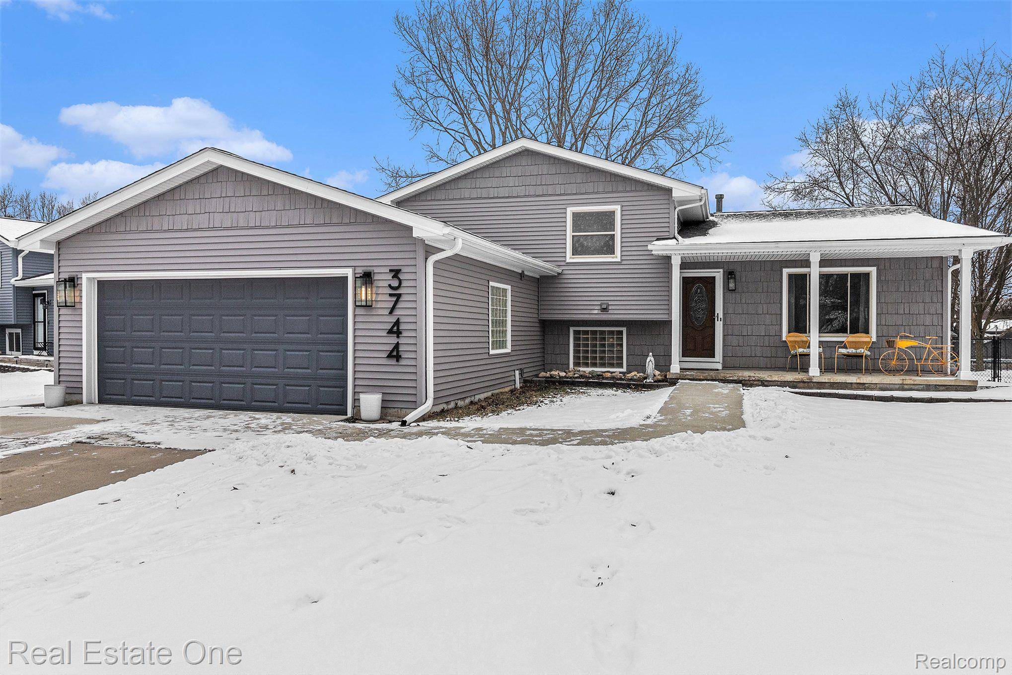 Wixom, MI 48393,3744 BARBERRY CIR