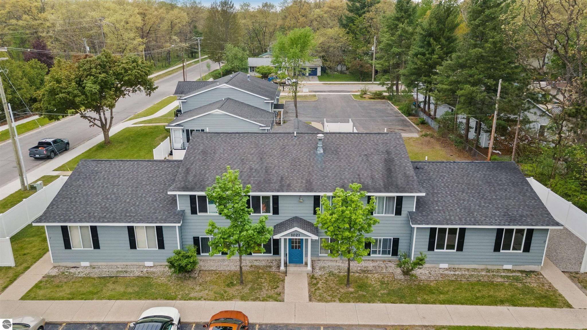 Traverse City, MI 49686,1021 Centre ST