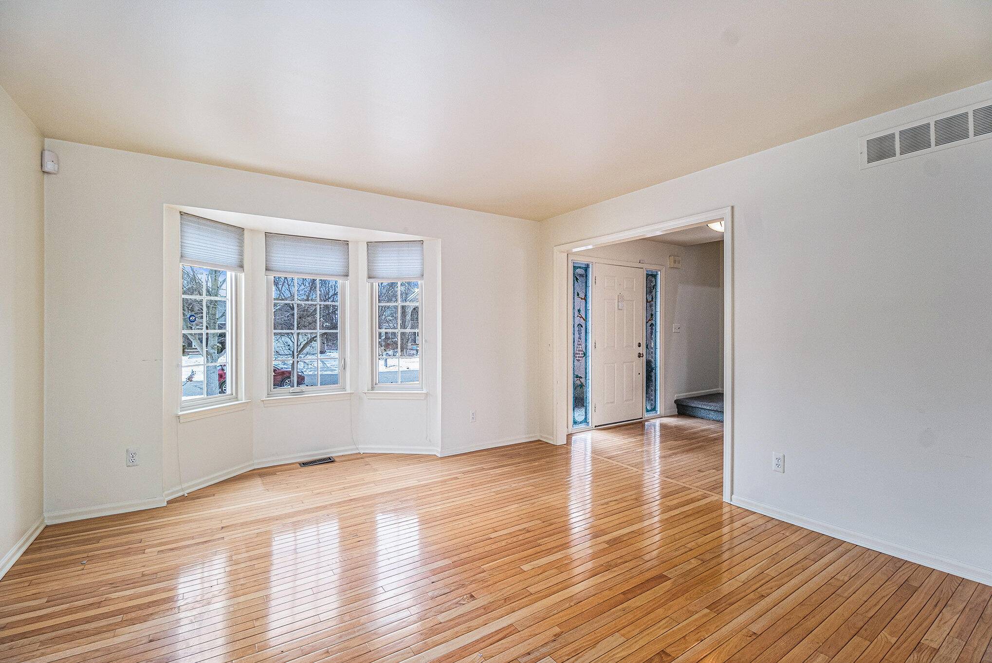 Ann Arbor, MI 48103,5874 Cedar Ridge DR