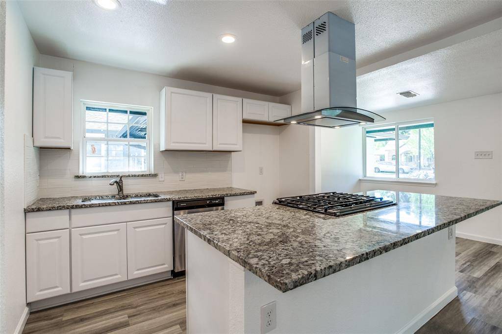 Dallas, TX 75211,3564 Virginia Boulevard