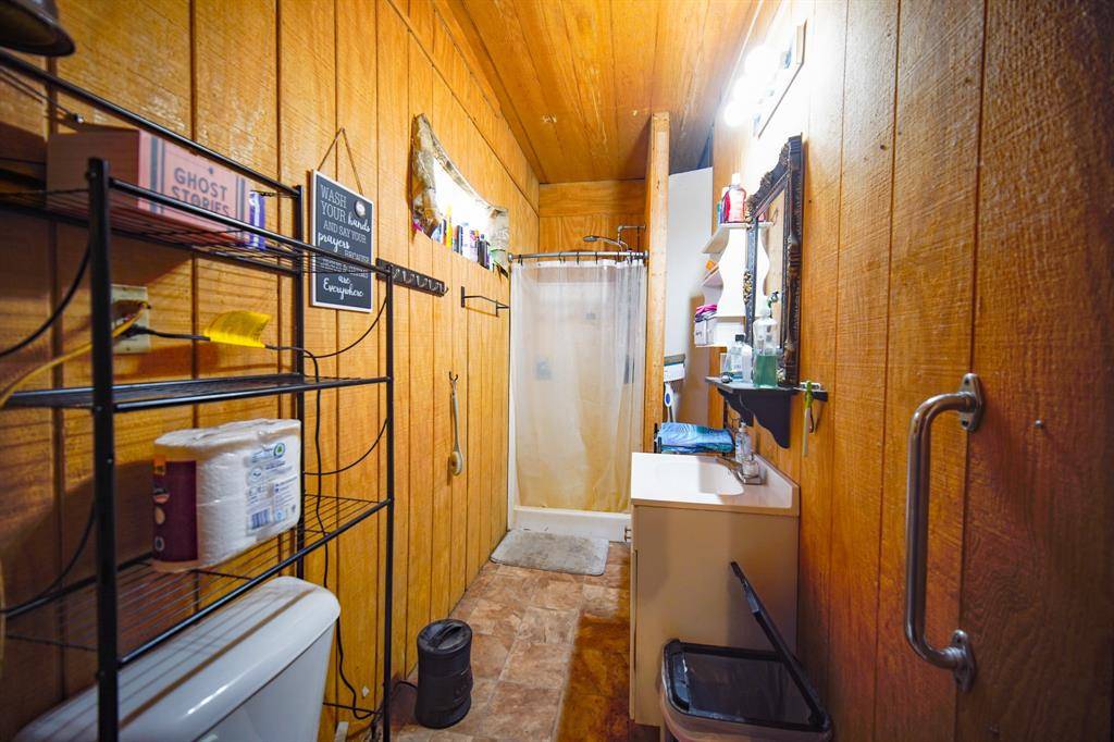 Jacksboro, TX 76458,334 Cook Road