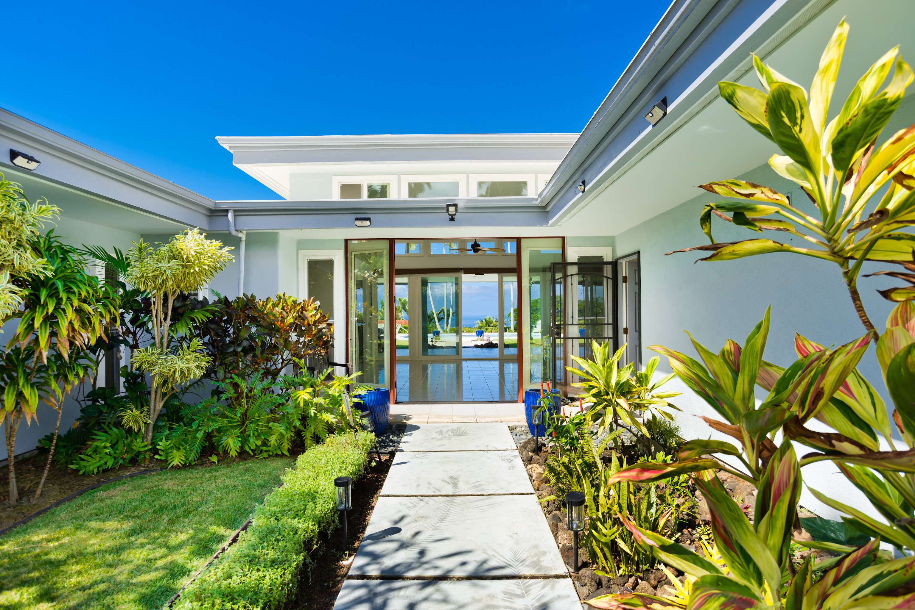 Kailua-kona, HI 96740,75-5608-G HIENALOLI RD #15