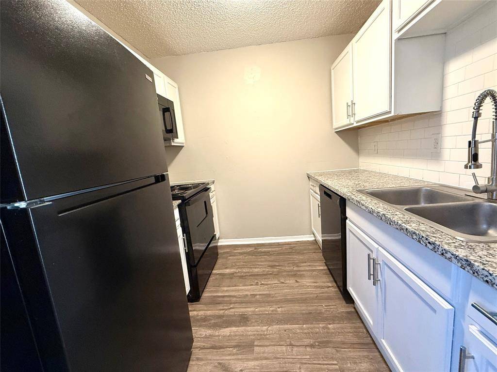 Newark, TX 76071,629 Central Avenue #112