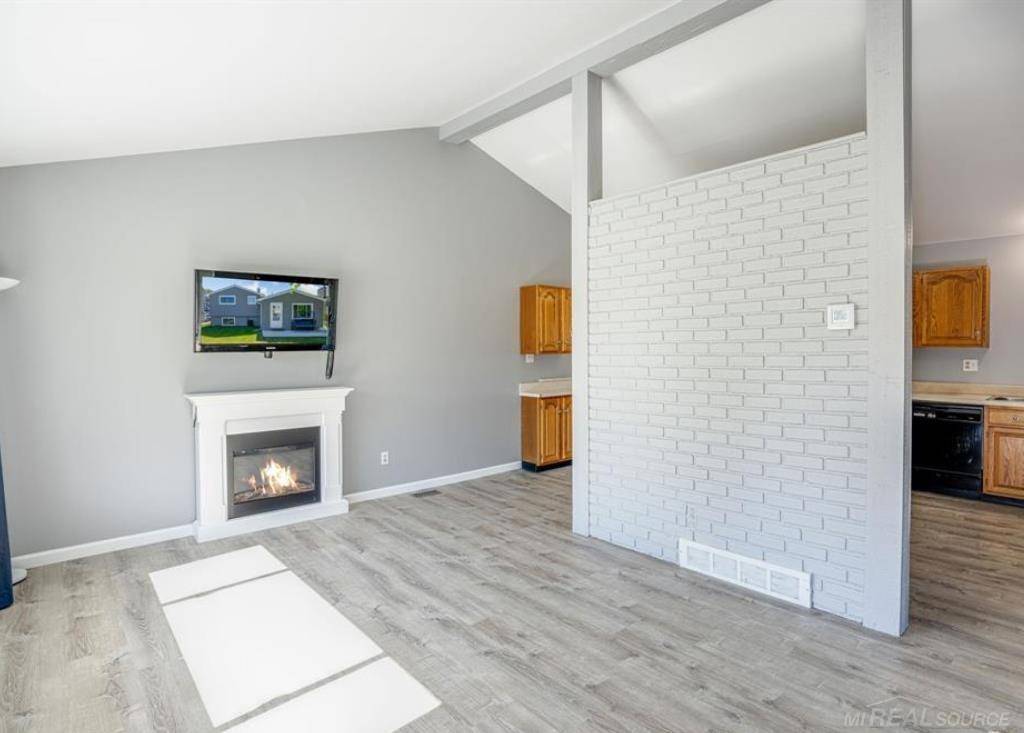 Harrison Twp, MI 48045,39351 Lakeshore Drive