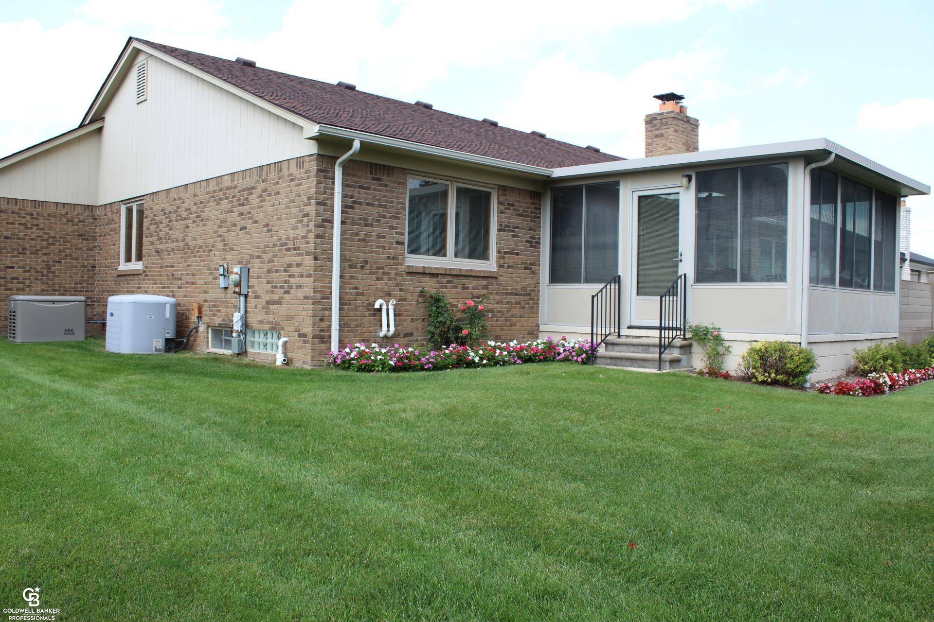 Sterling Heights, MI 48310,2640 COBDEN DRIVE