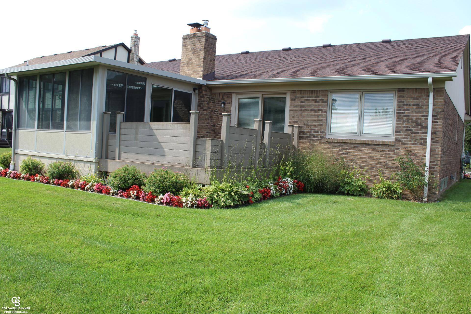 Sterling Heights, MI 48310,2640 COBDEN DRIVE