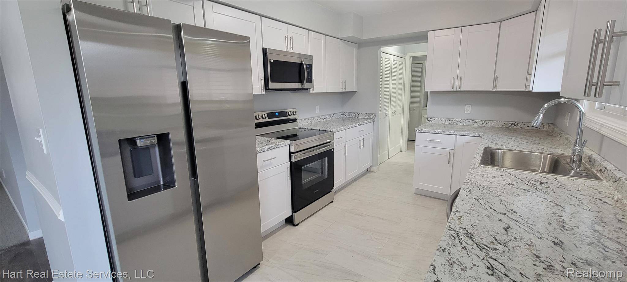 Farmington Hills, MI 48331,35527 Springvale ST