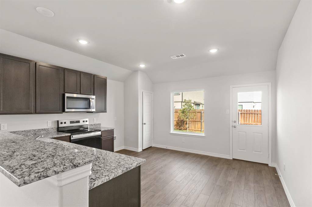 Everman, TX 76140,404 Woodhouse Way