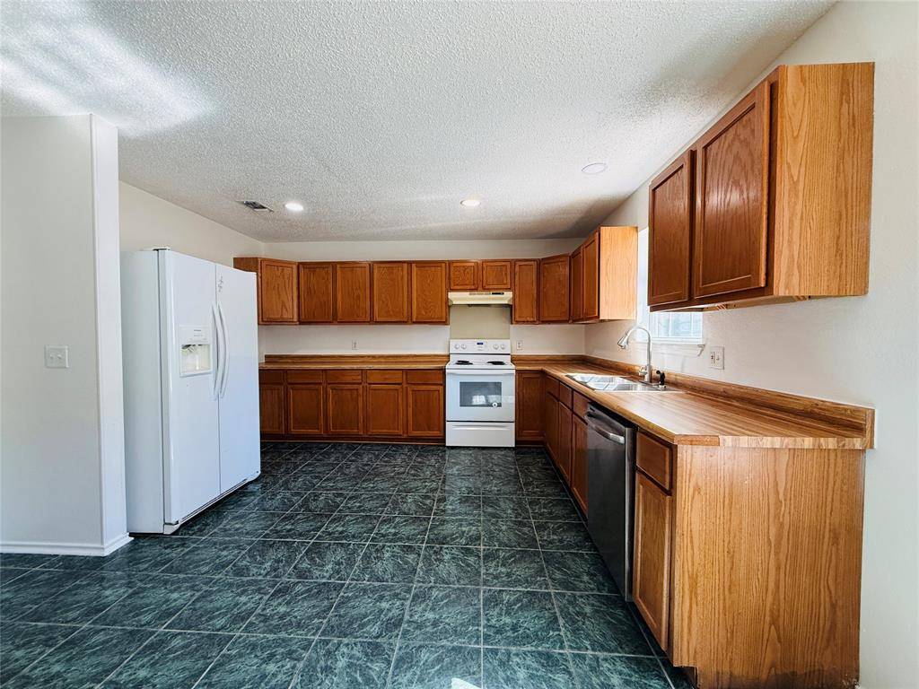 Paris, TX 75460,910 Van Zandt Street