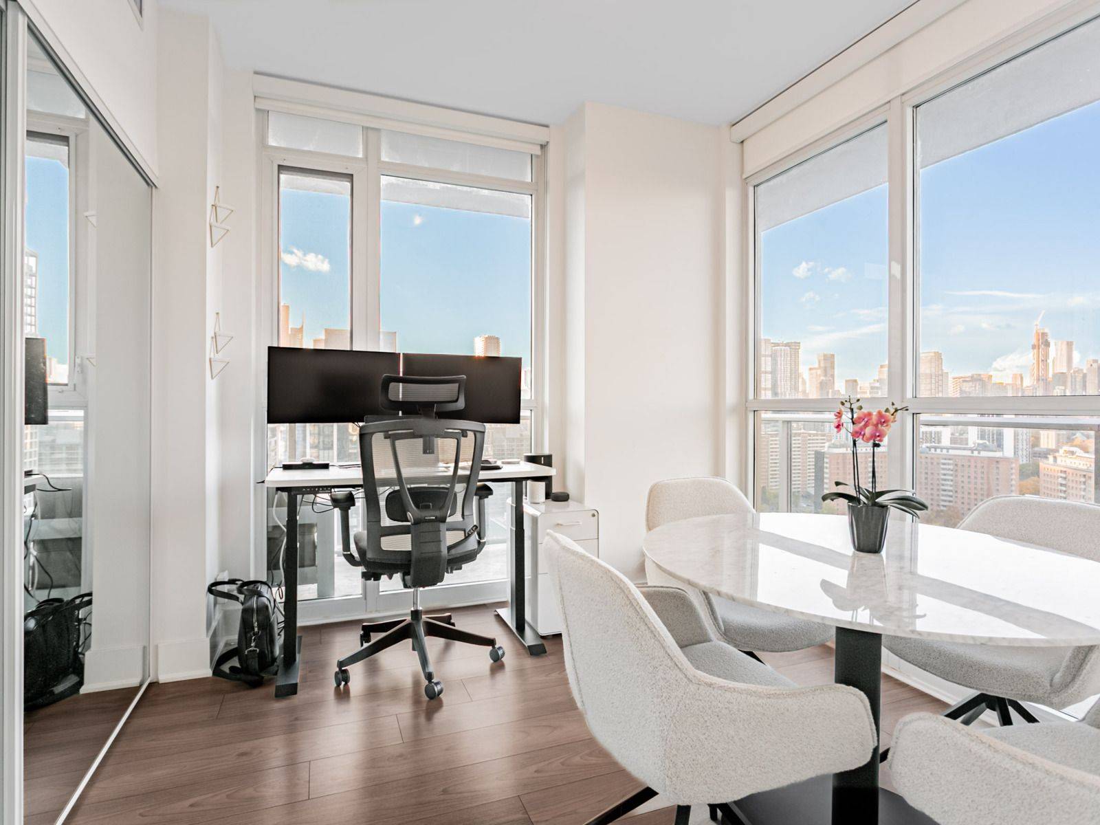 Toronto C08, ON M5A 0N6,120 Parliament ST #2202