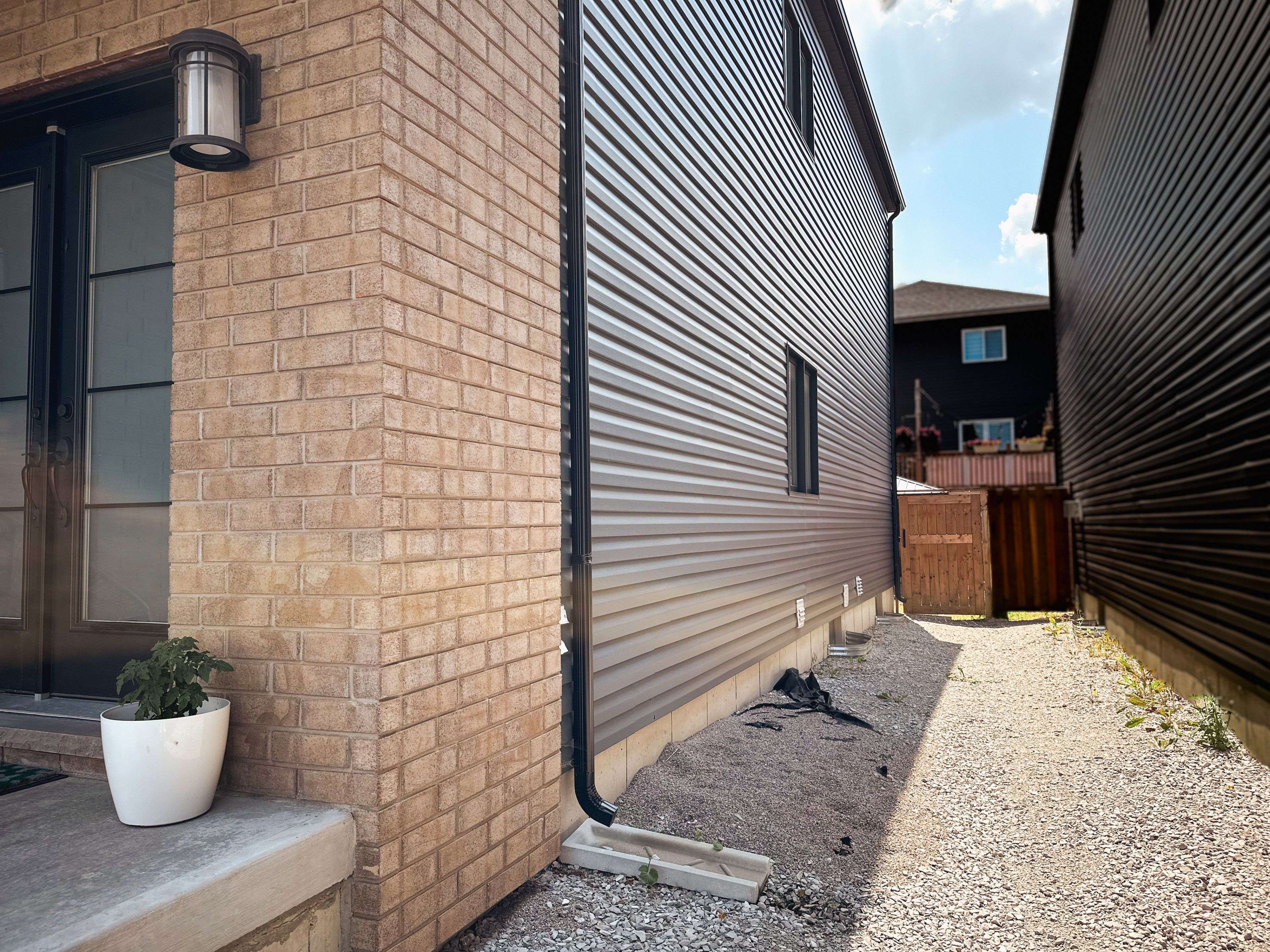 Barrie, ON L9J 0J2,64 Mabern ST