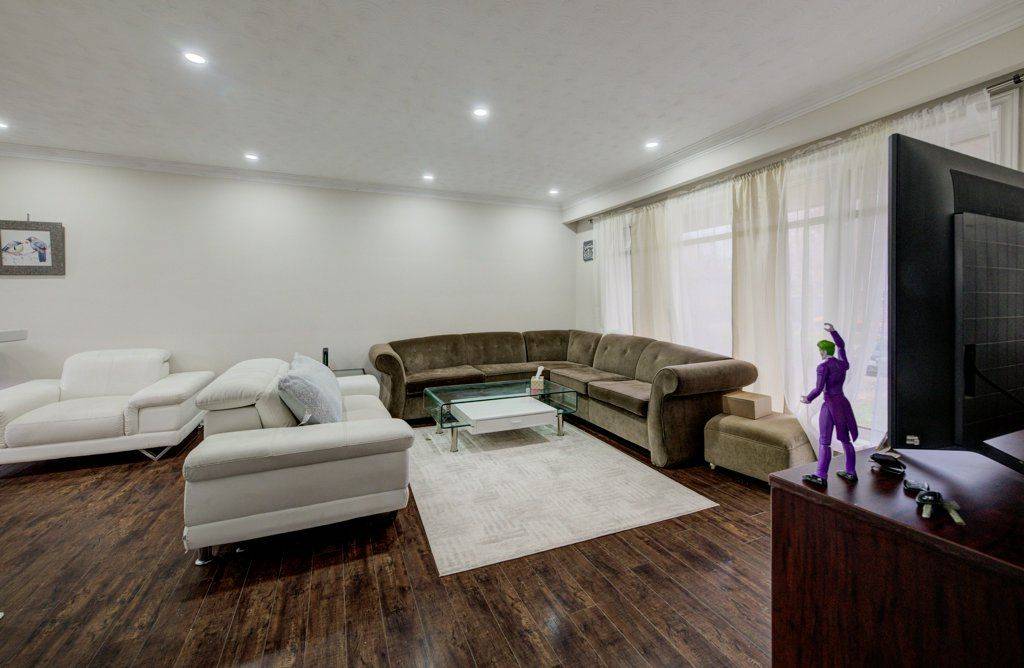 Oakville, ON L6L 2J5,1361 Stanbury RD