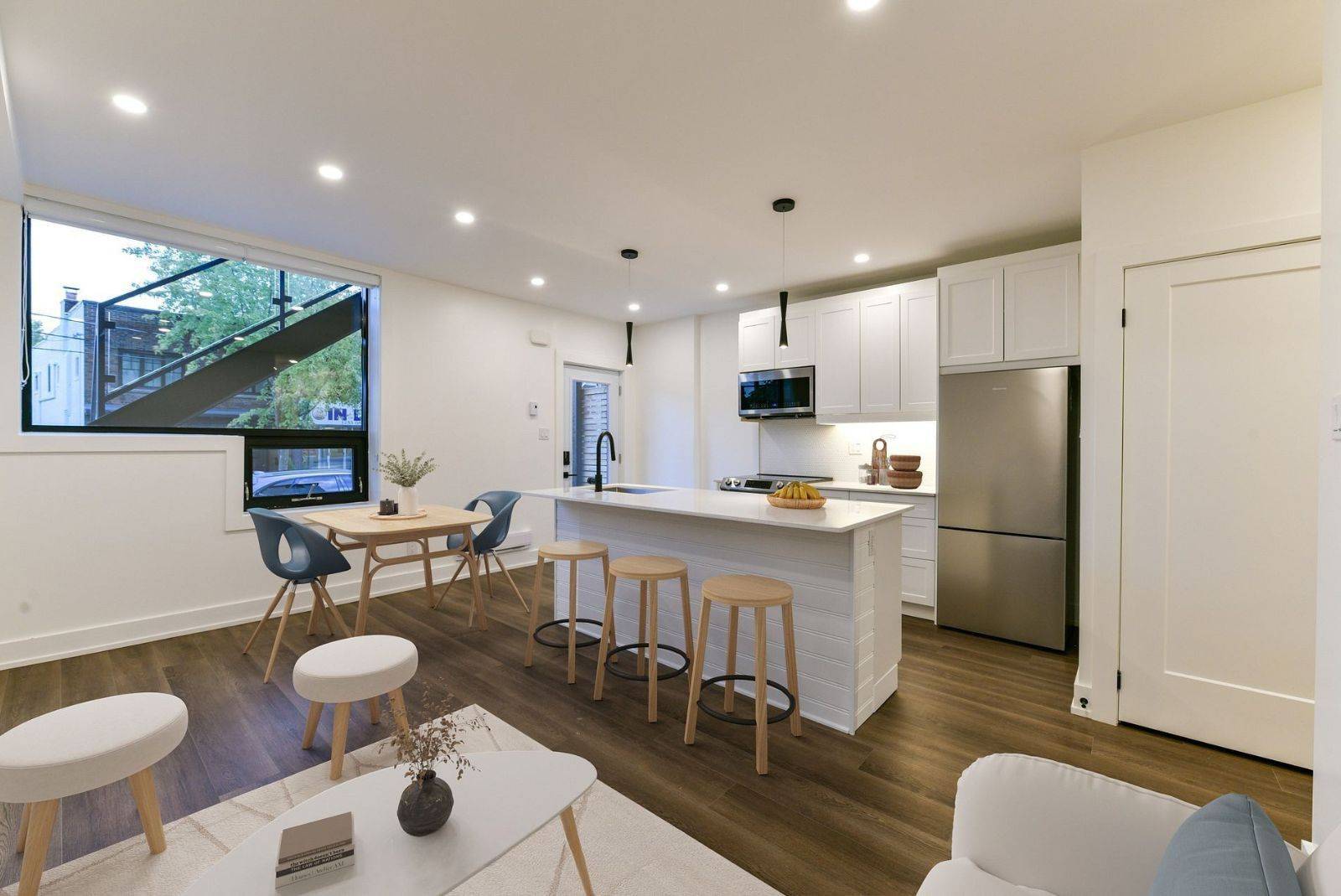 Toronto W03, ON M6H 2G9,1250 Davenport AVE #1