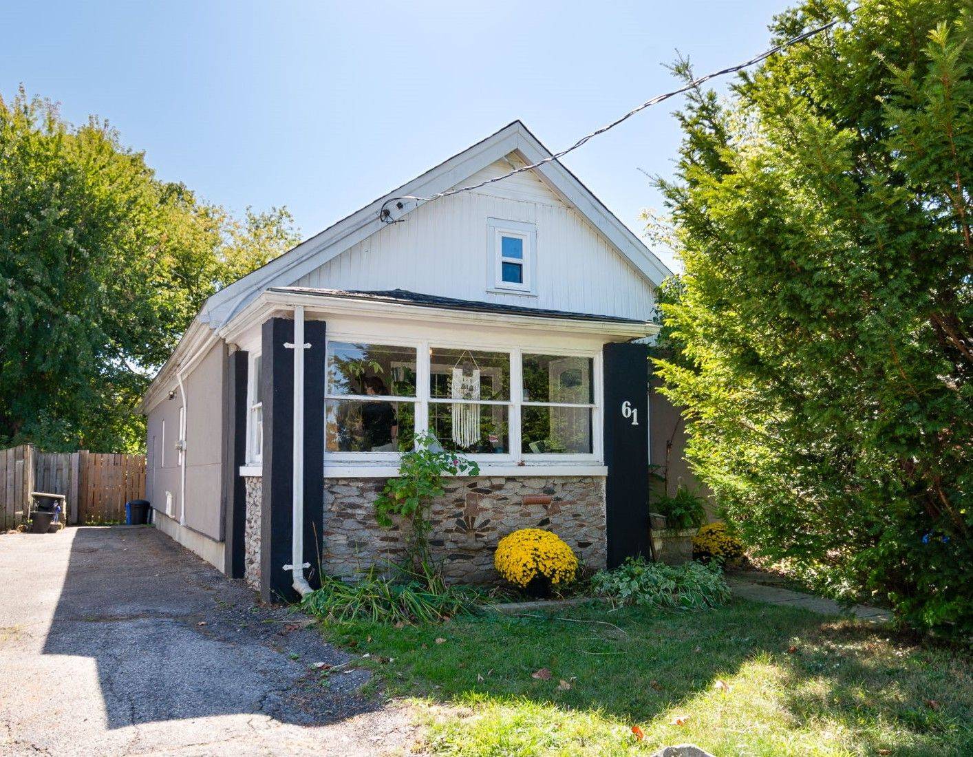 London South, ON N6J 1M4,61 Briscoe ST W