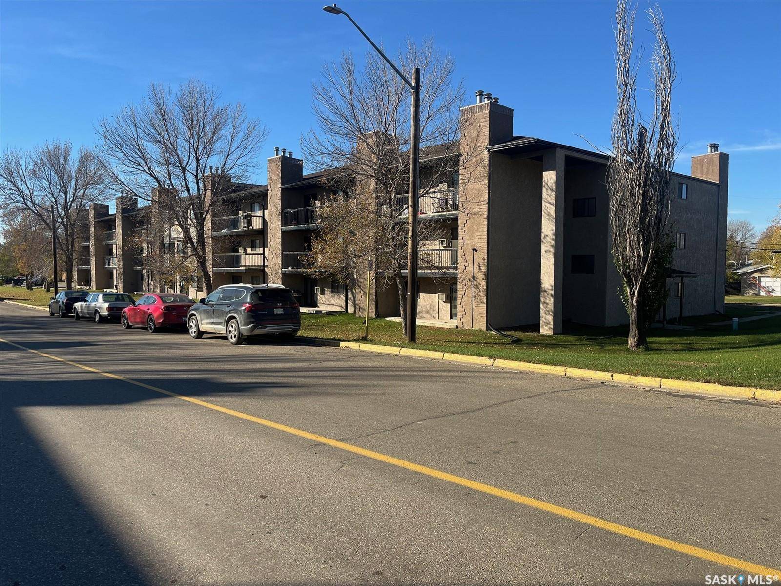 Estevan, SK S4A 2K5,402 Perkins STREET