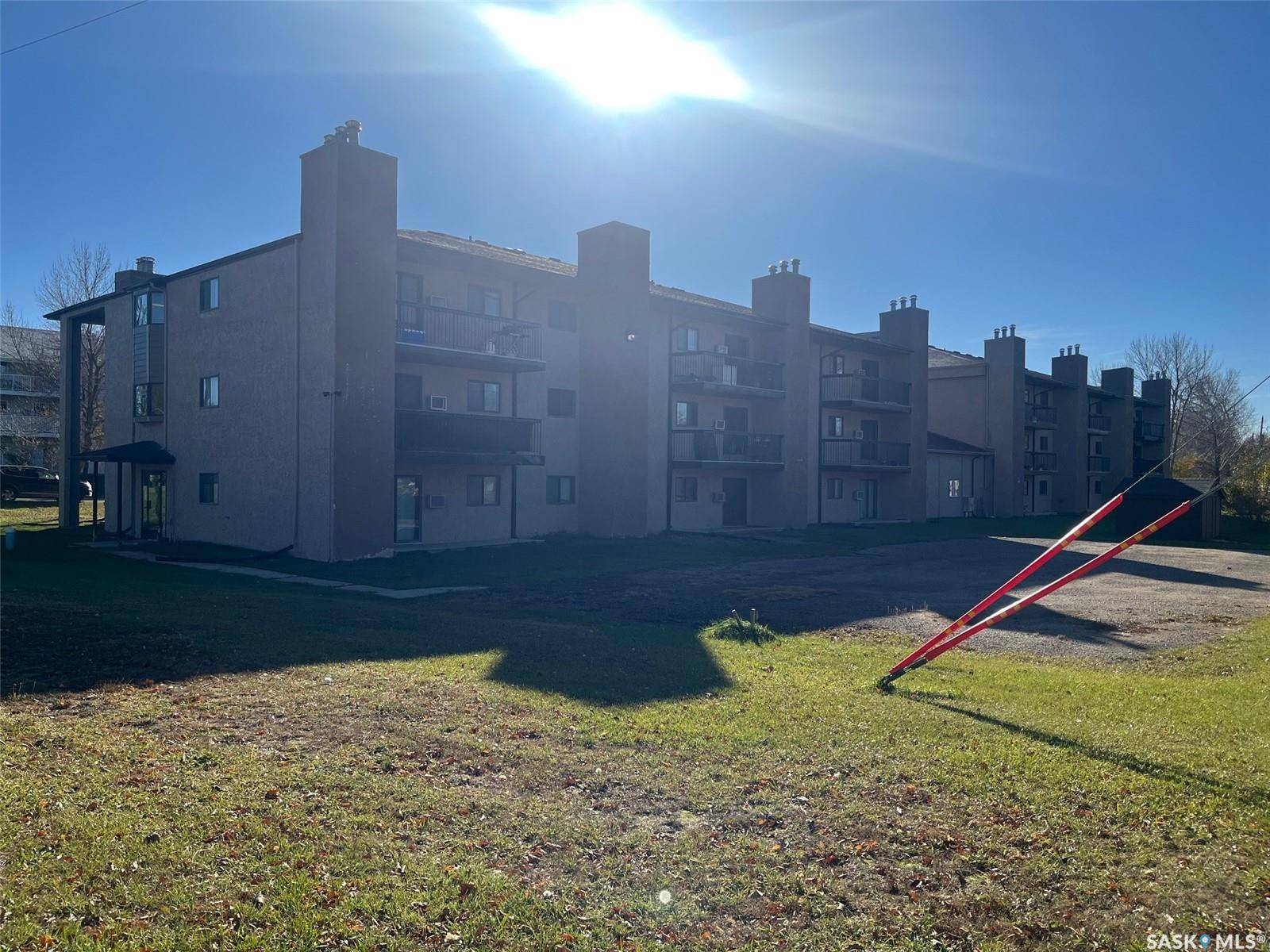 Estevan, SK S4A 2K5,402 Perkins STREET