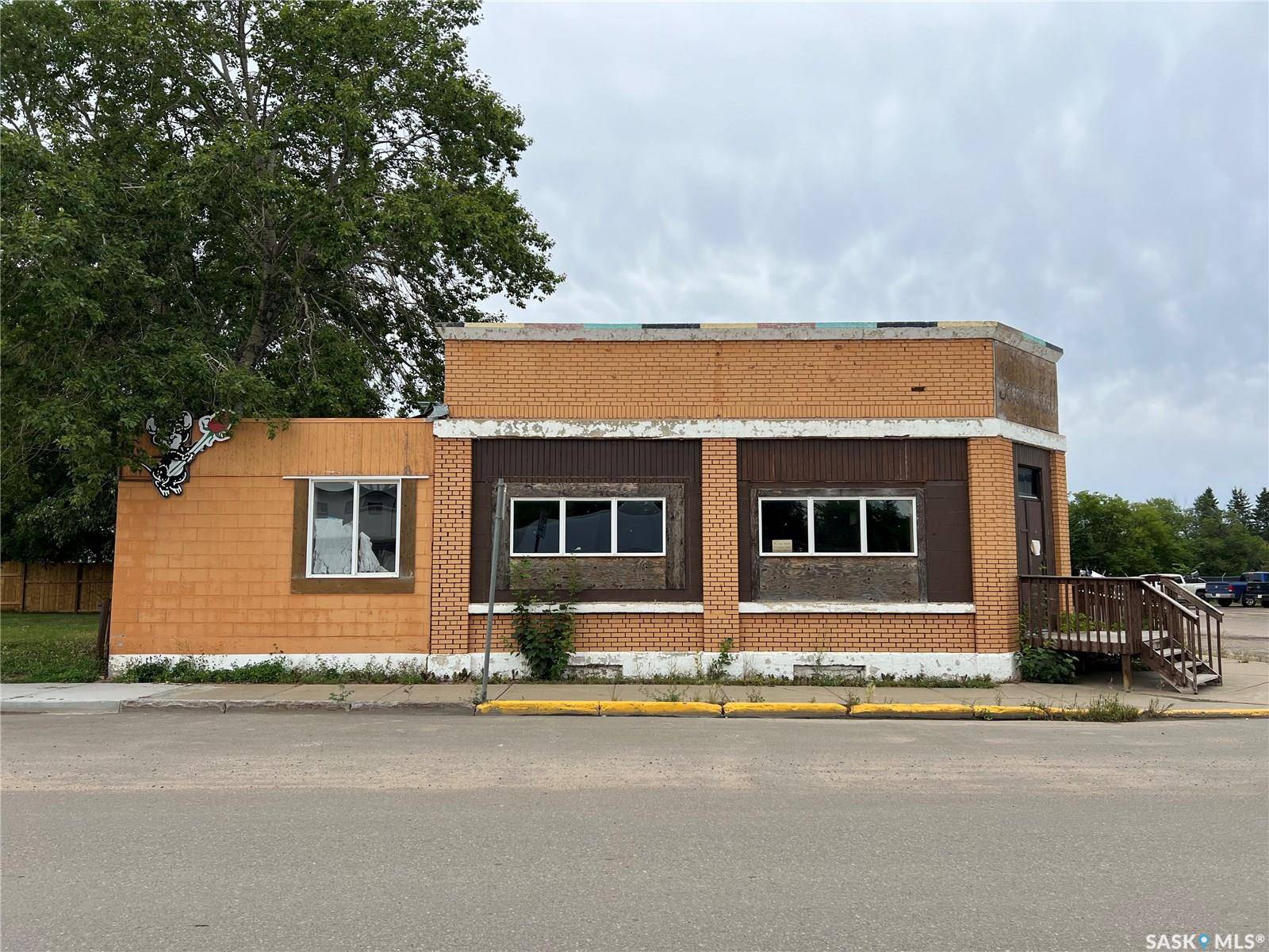 Meadow Lake, SK S9X 1P6,401 3rd AVENUE E