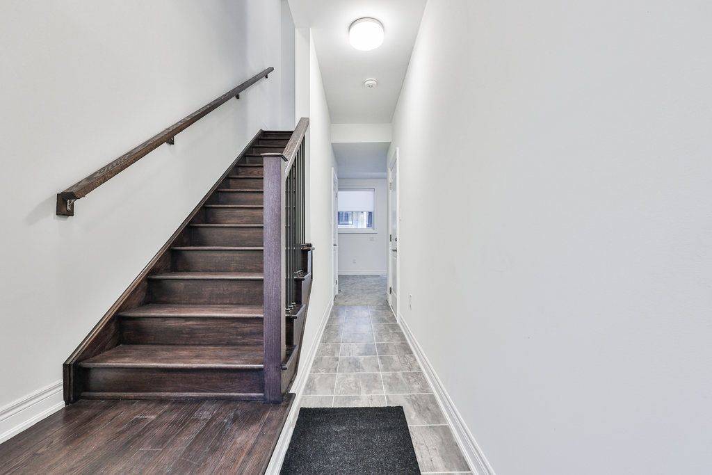 Burlington, ON L7M 2B2,2273 TURNBERRY RD #39