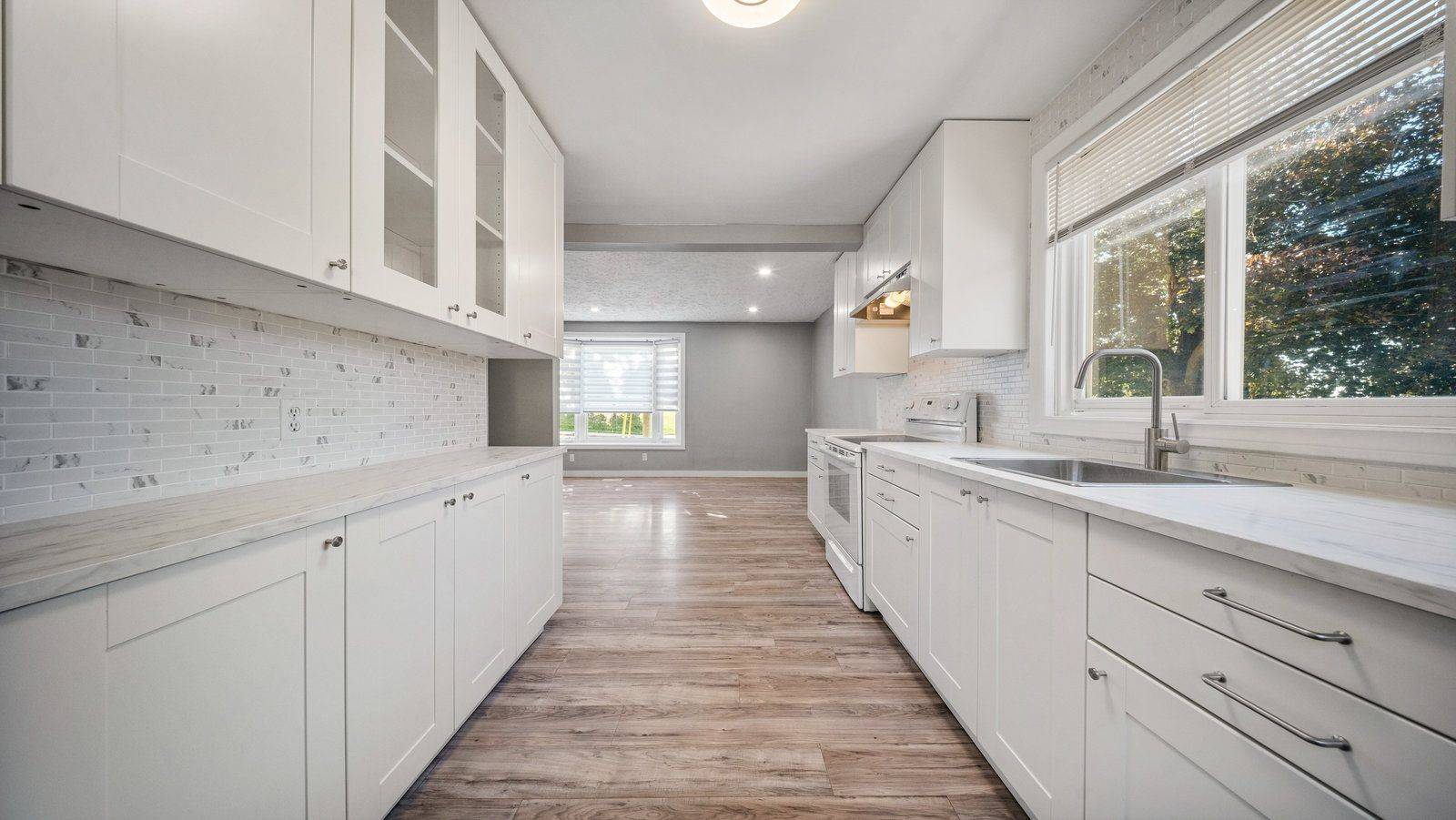 Brantford, ON N3S 4X4,370 Grey ST