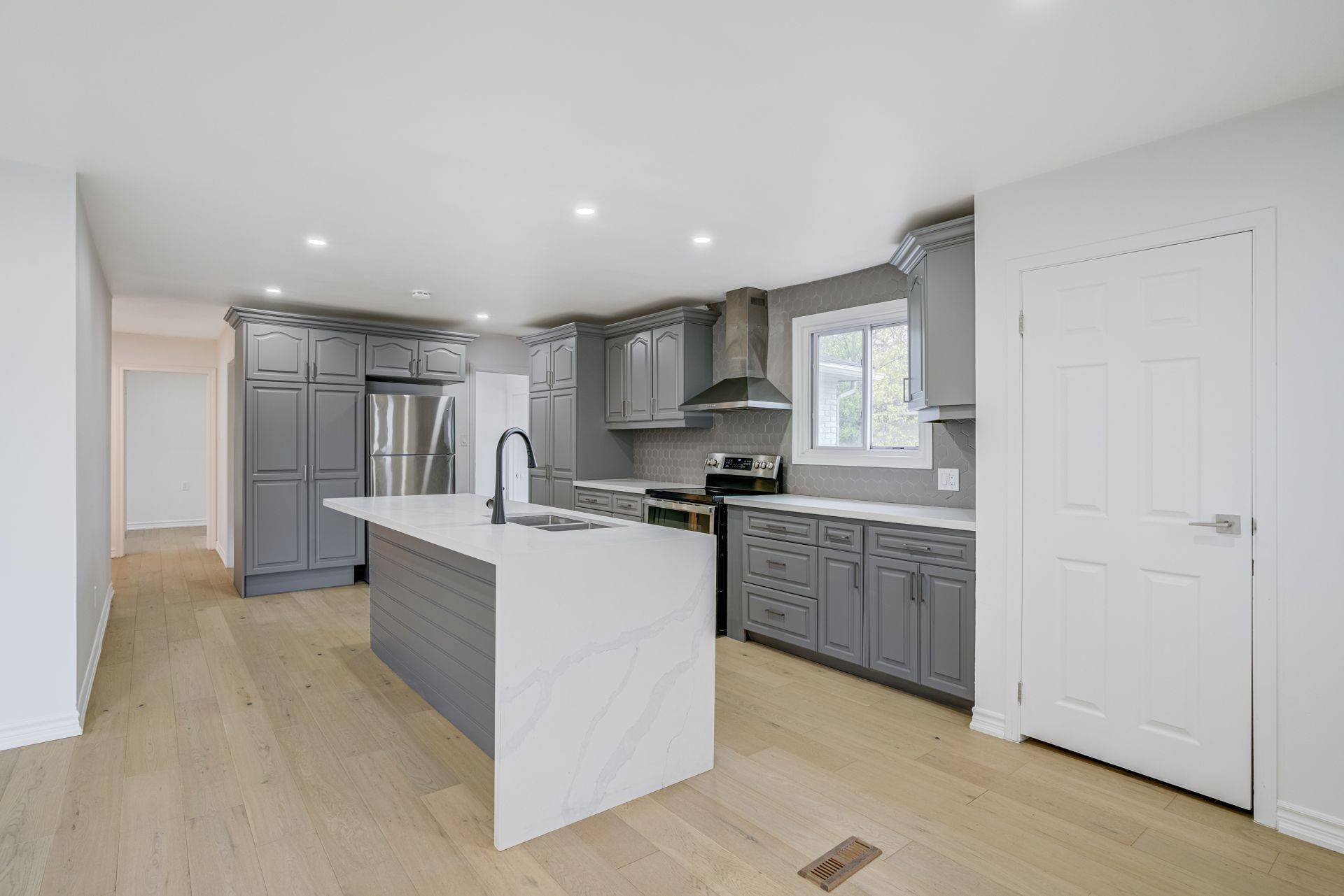 Fort Erie, ON L2A 4K5,405 Washington RD