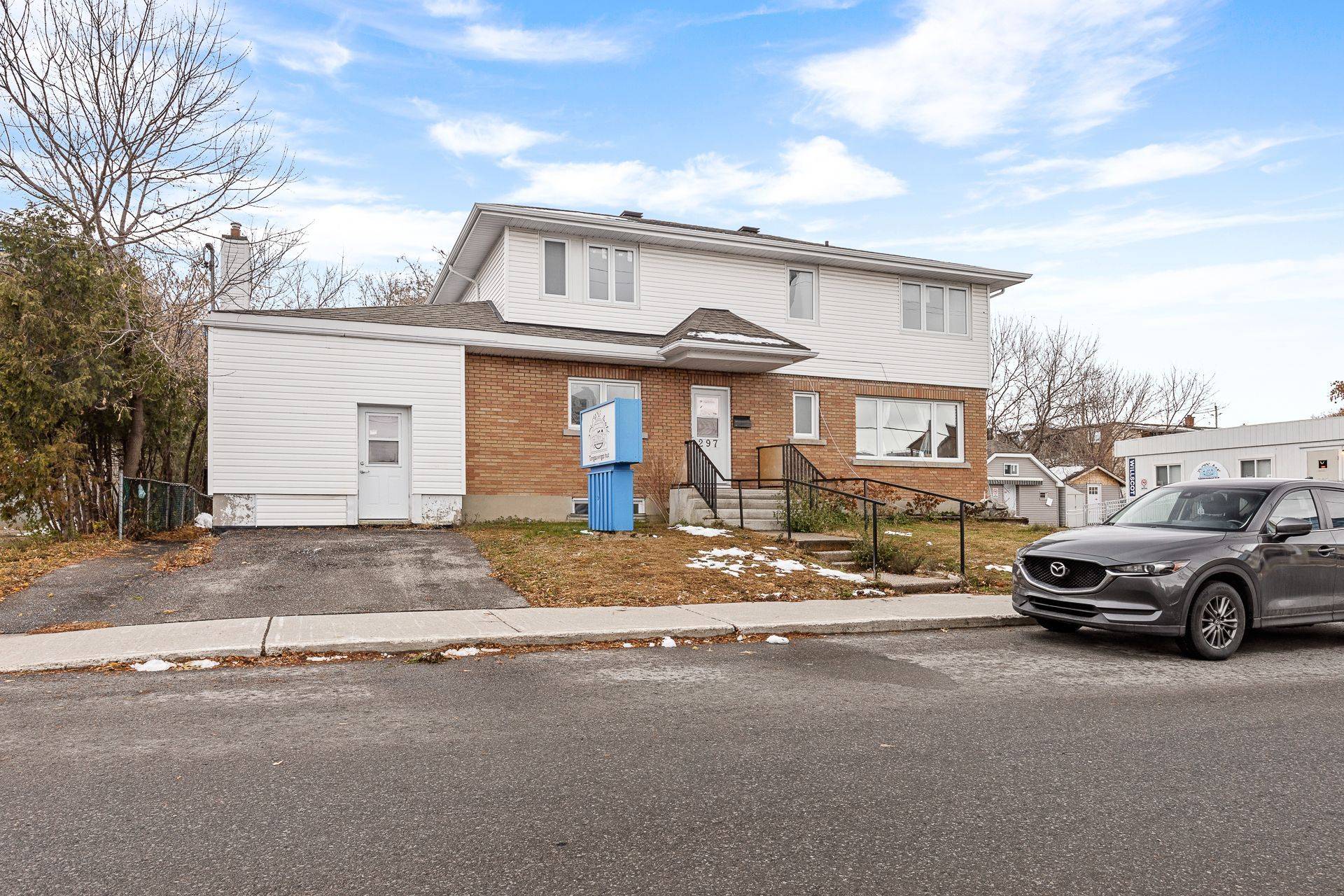 Vanier And Kingsview Park, ON K1L 7S1,297 & 301 Savard AVE