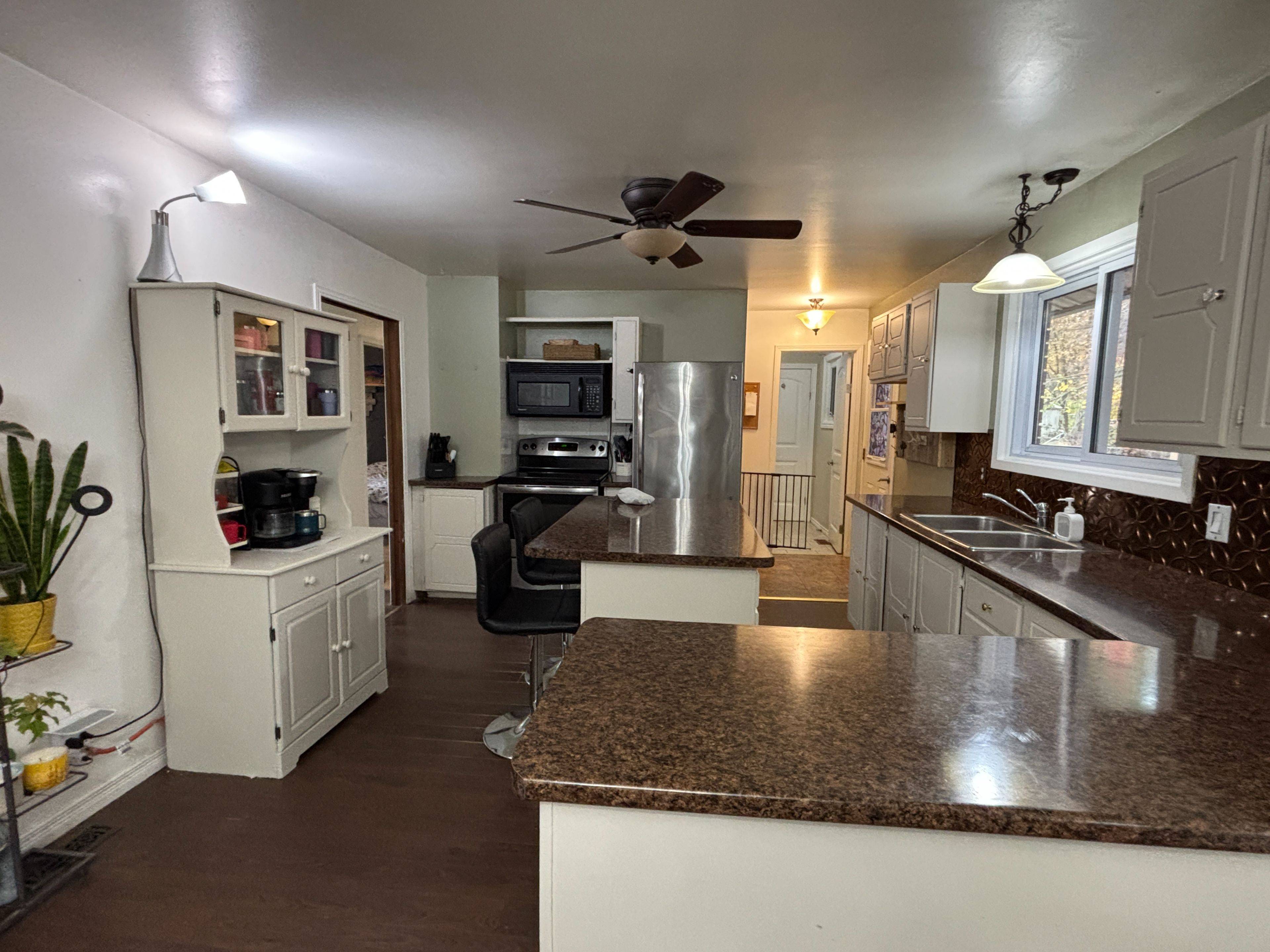 Havelock-belmont-methuen, ON K0L 1Z0,404 Belmont Concession 8 N/A