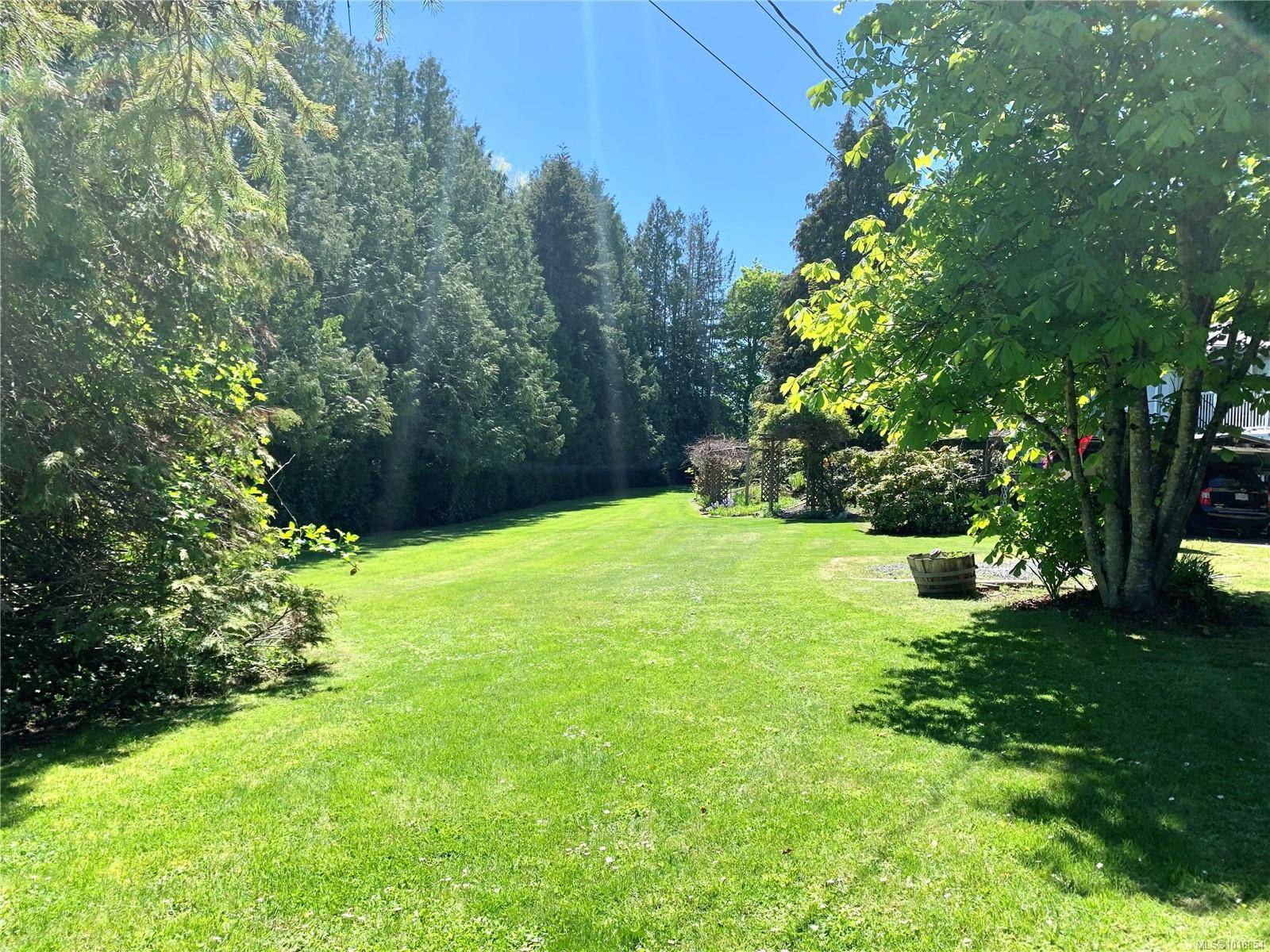 Saanich, BC V8X 2N9,4504 Pachena Pl