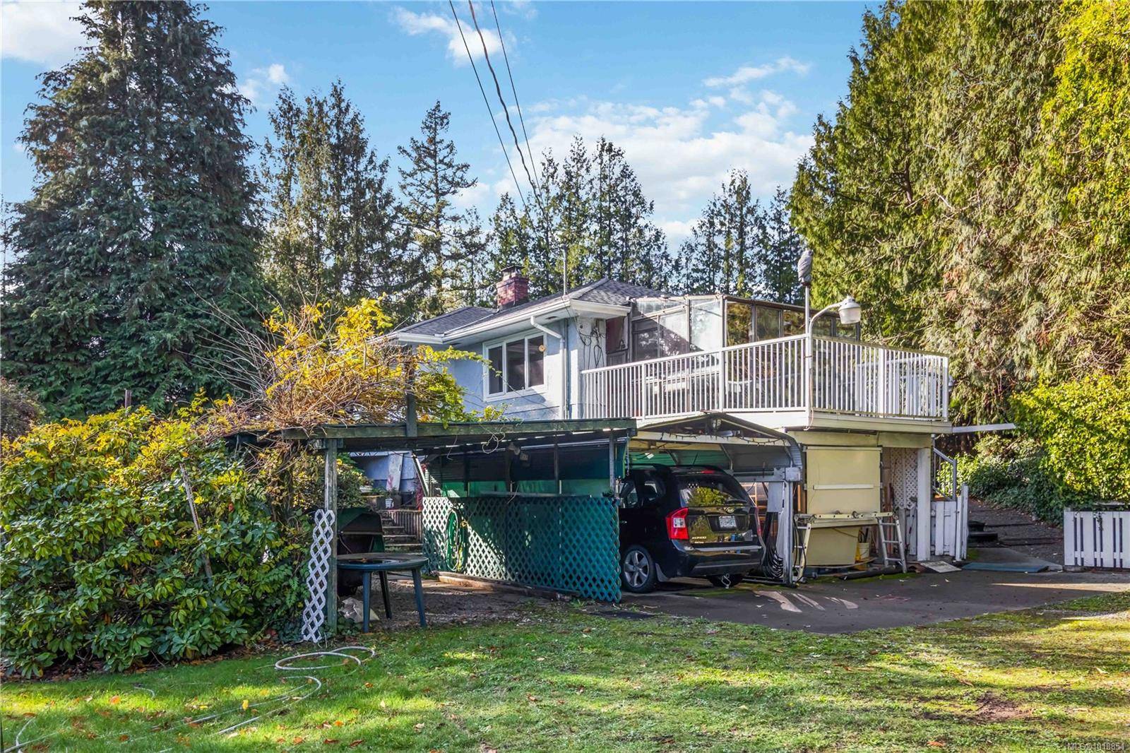 Saanich, BC V8X 2N9,4504 Pachena Pl
