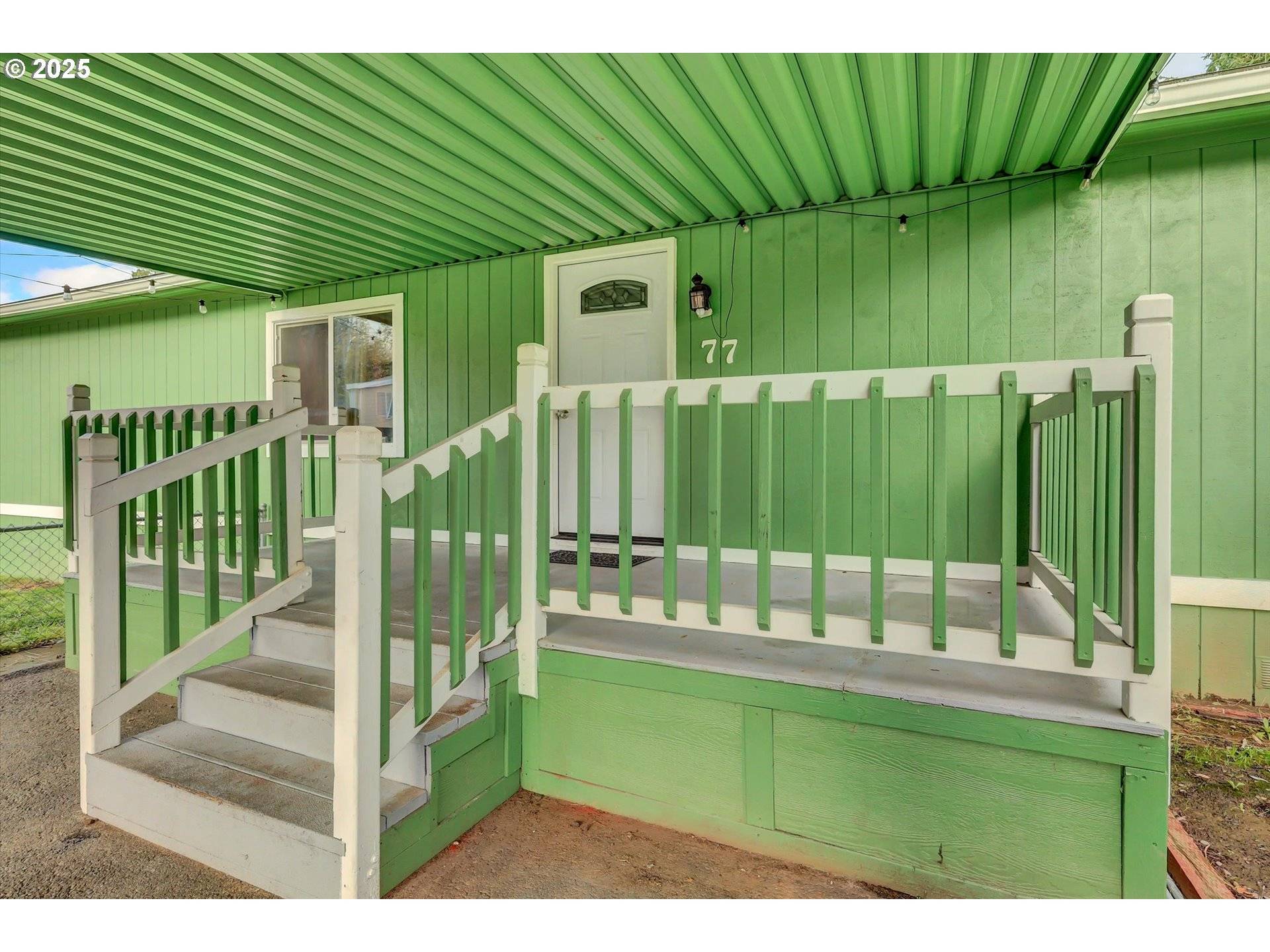 Troutdale, OR 97060,23200 NE SANDY BLVD #77