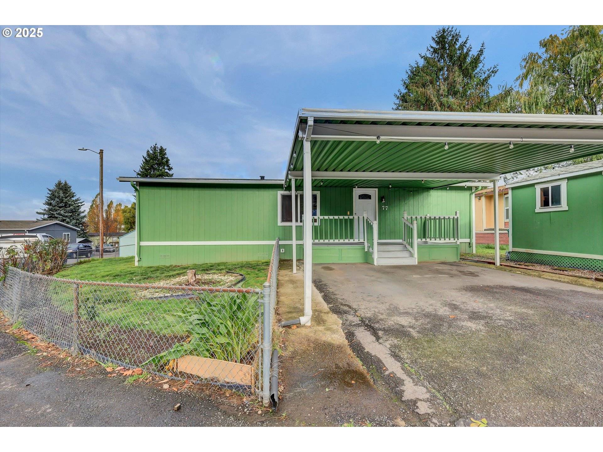 Troutdale, OR 97060,23200 NE SANDY BLVD #77