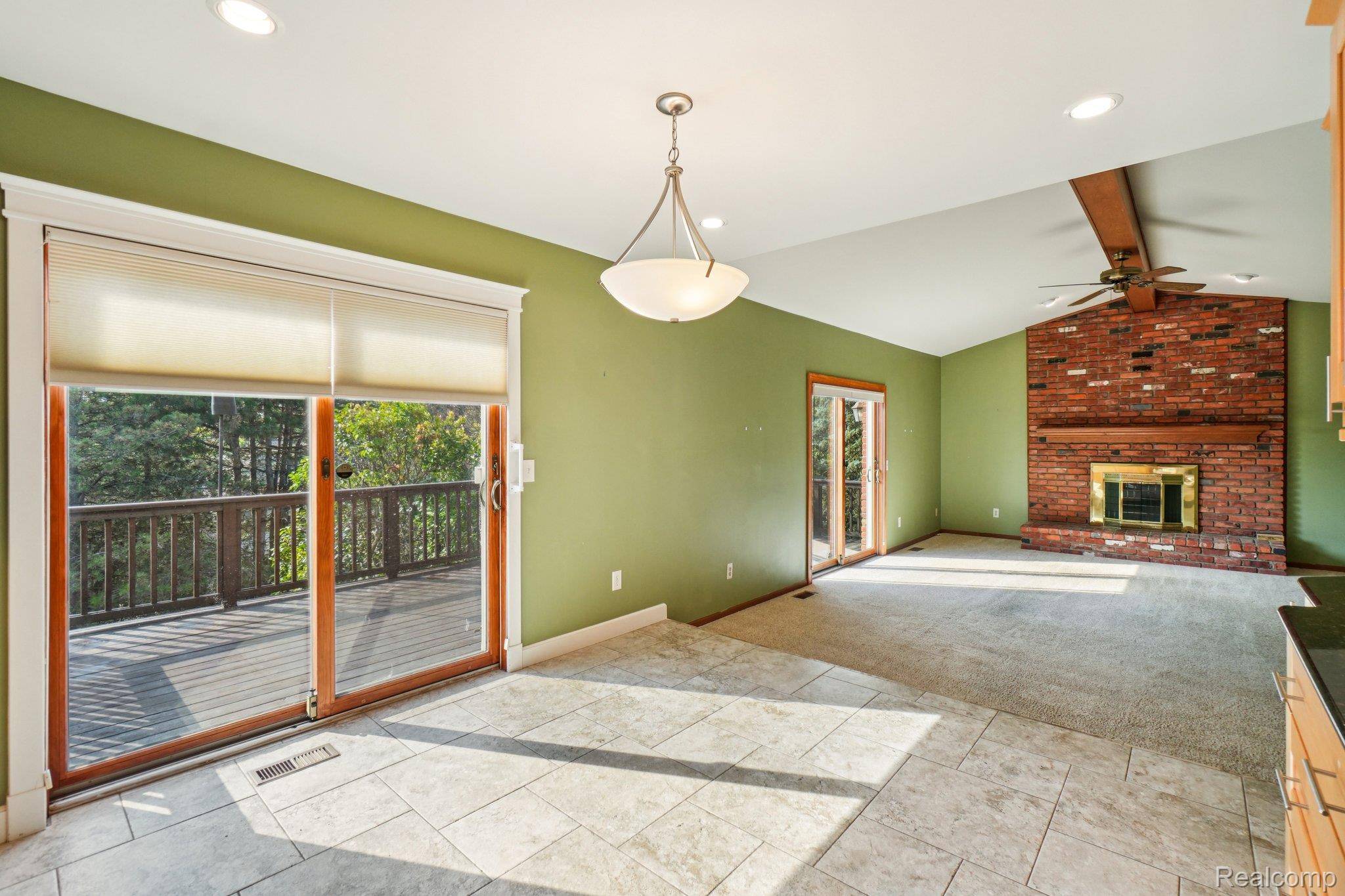 Rochester Hills, MI 48309,2142 Kennedy DR