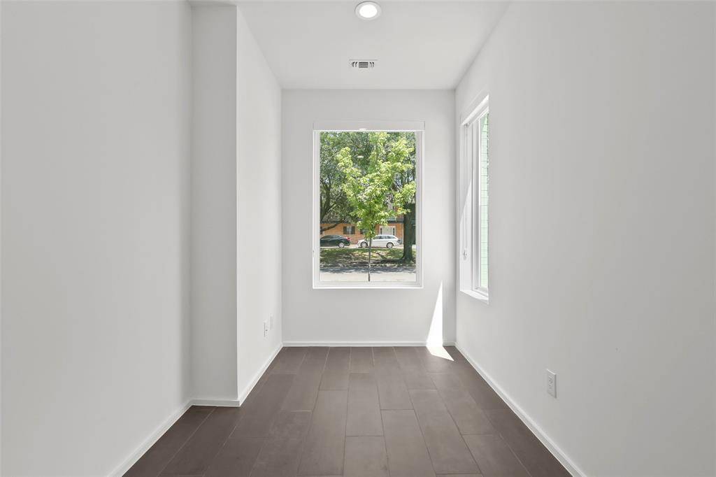 Dallas, TX 75214,6250 Oram Street #102