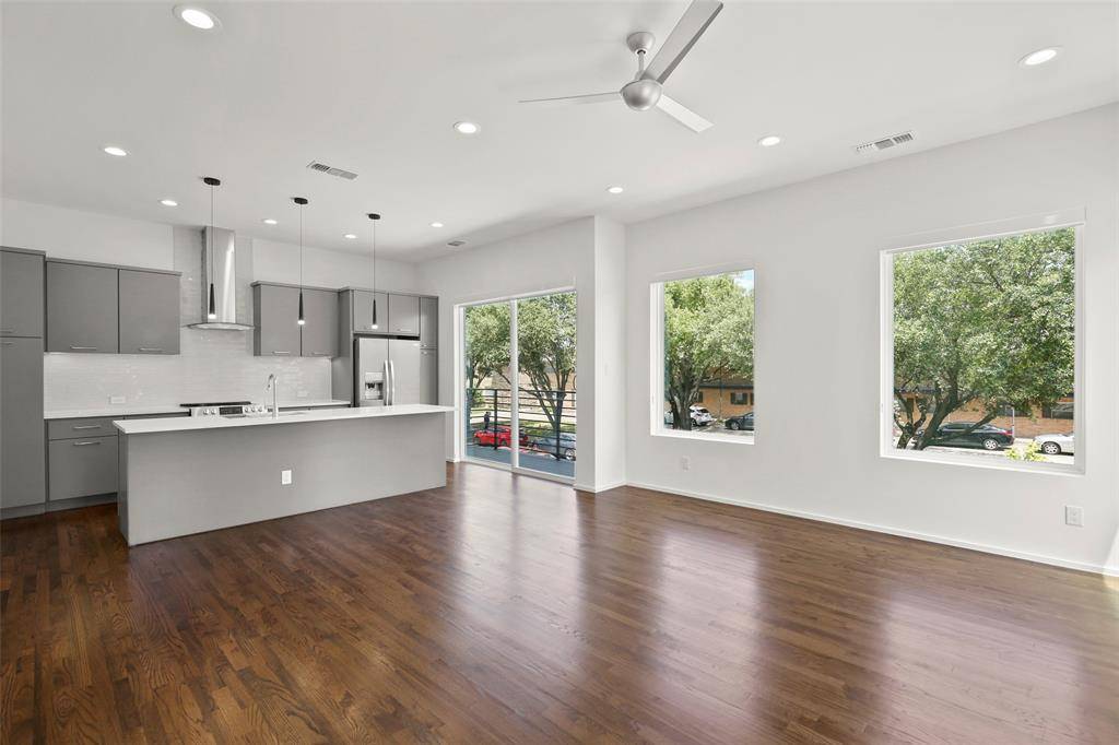 Dallas, TX 75214,6250 Oram Street #102