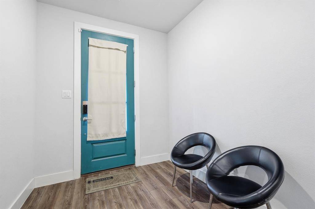 Dallas, TX 75231,8132 Bromley Drive