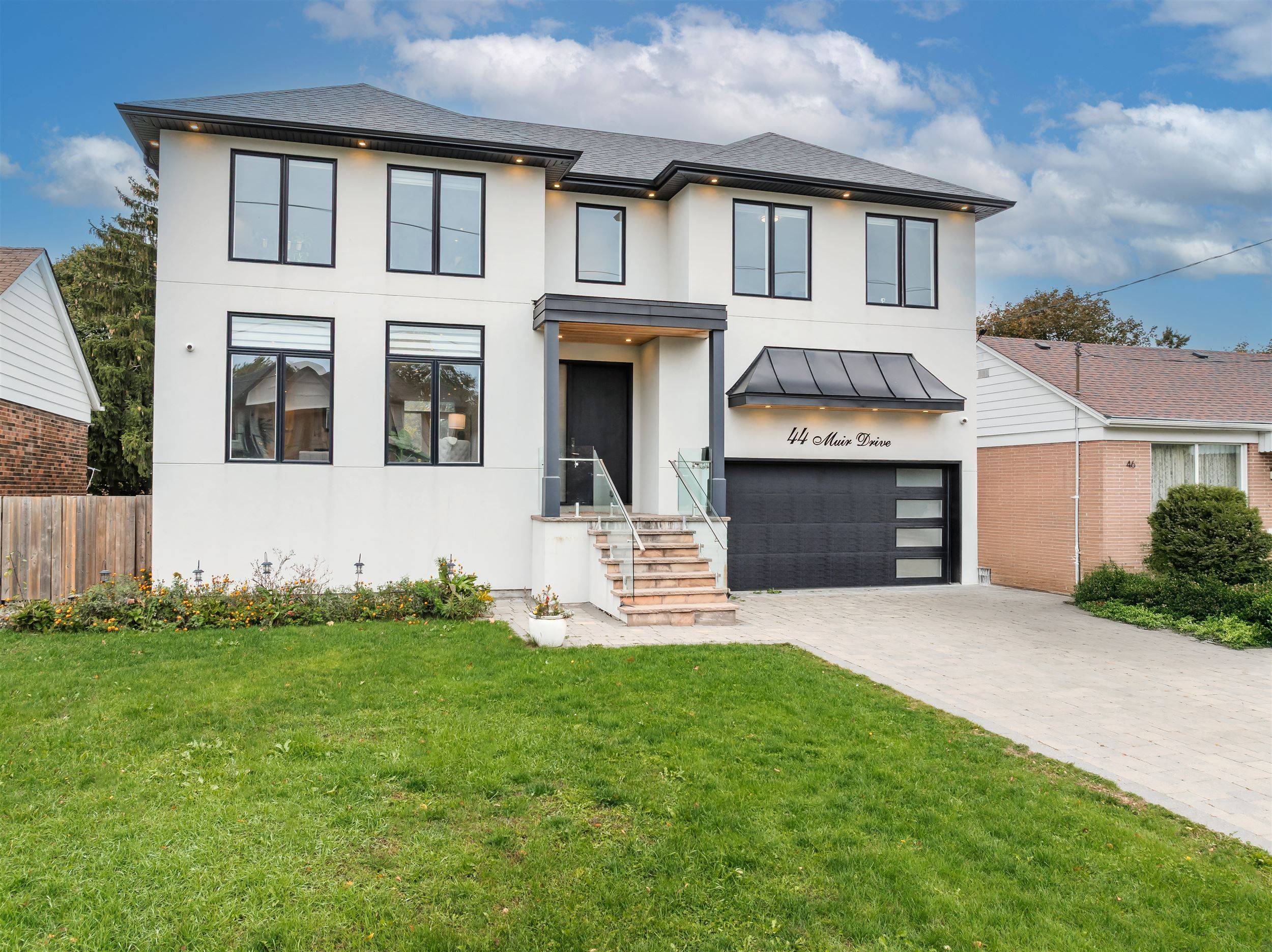 Toronto E08, ON M1M 3B4,44 Muir DR