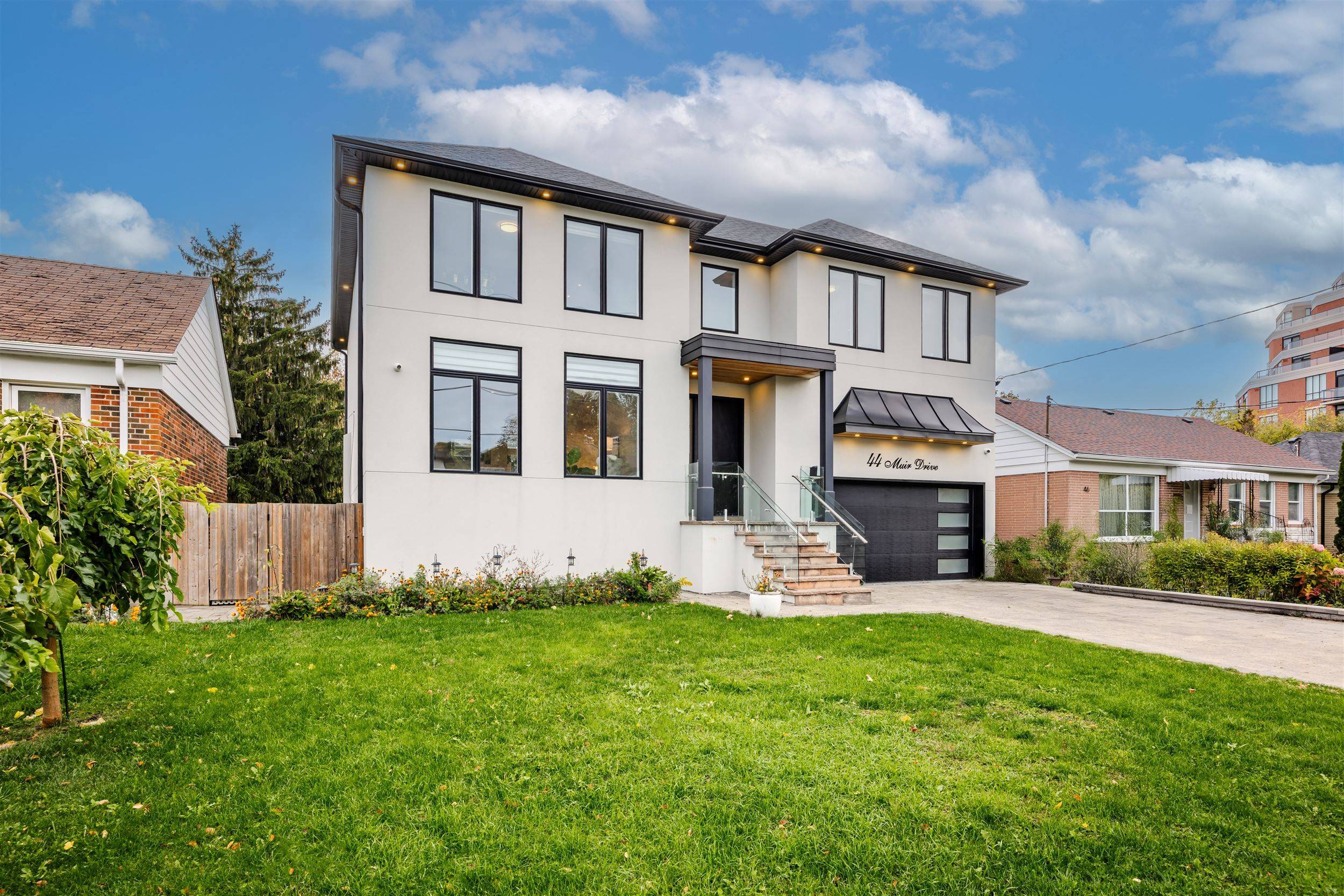 Toronto E08, ON M1M 3B4,44 Muir DR