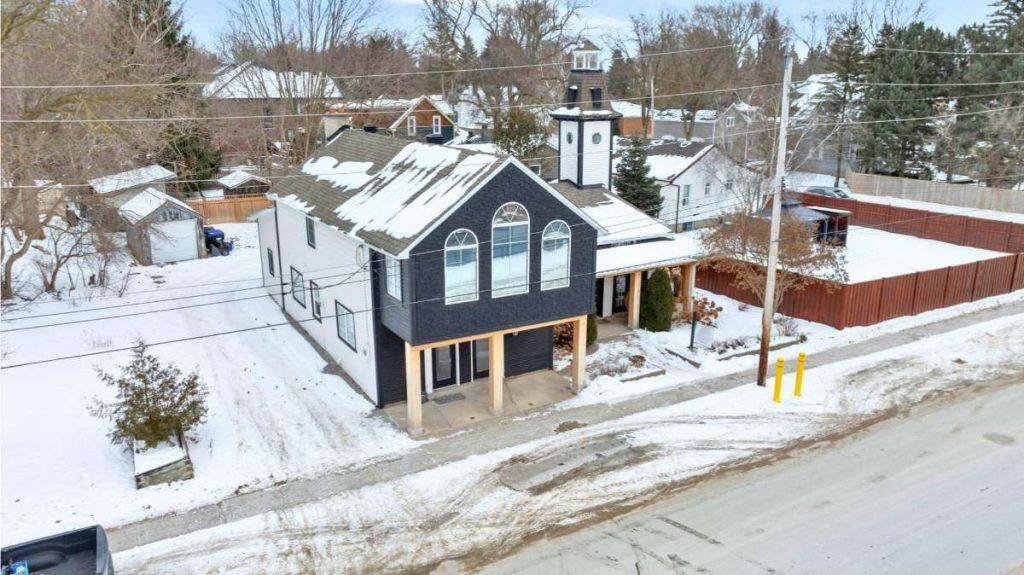 Innisfil, ON L0L 1L0,1 Dufferin ST