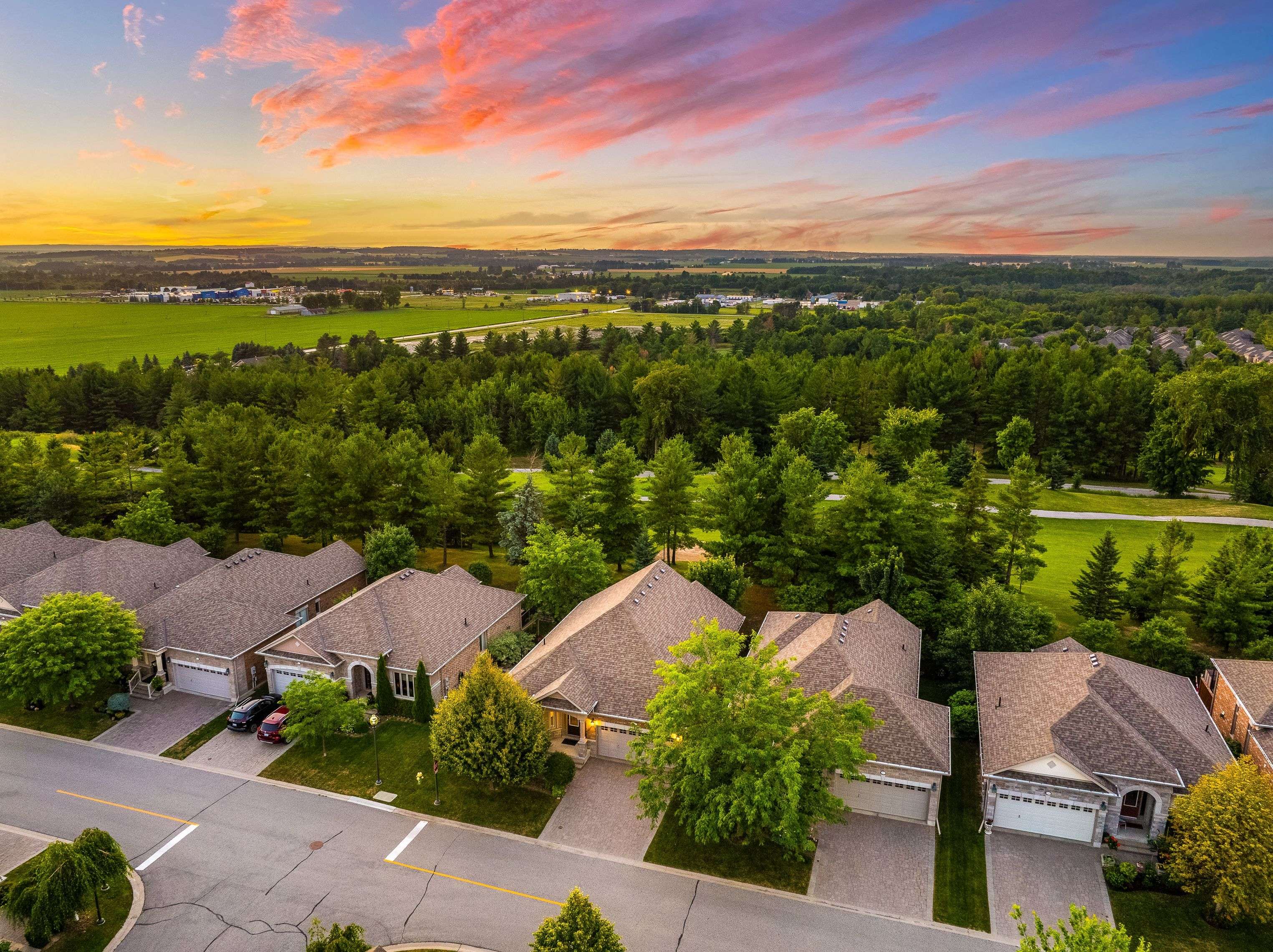 New Tecumseth, ON L9R 0K5,199 Ridge WAY