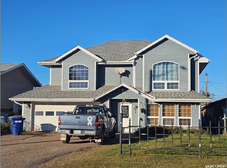 Meadow Lake, SK S9X 1A2,807 3rd AVENUE W