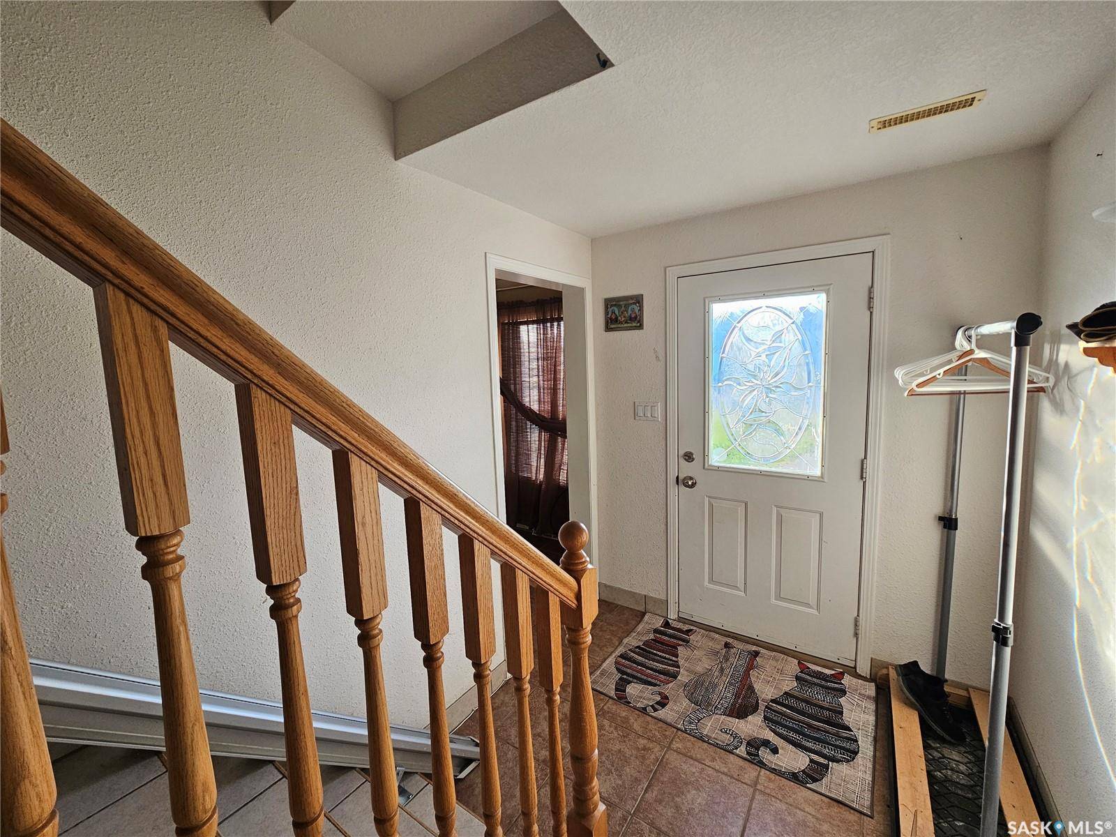 Meadow Lake, SK S9X 1A2,807 3rd AVENUE W