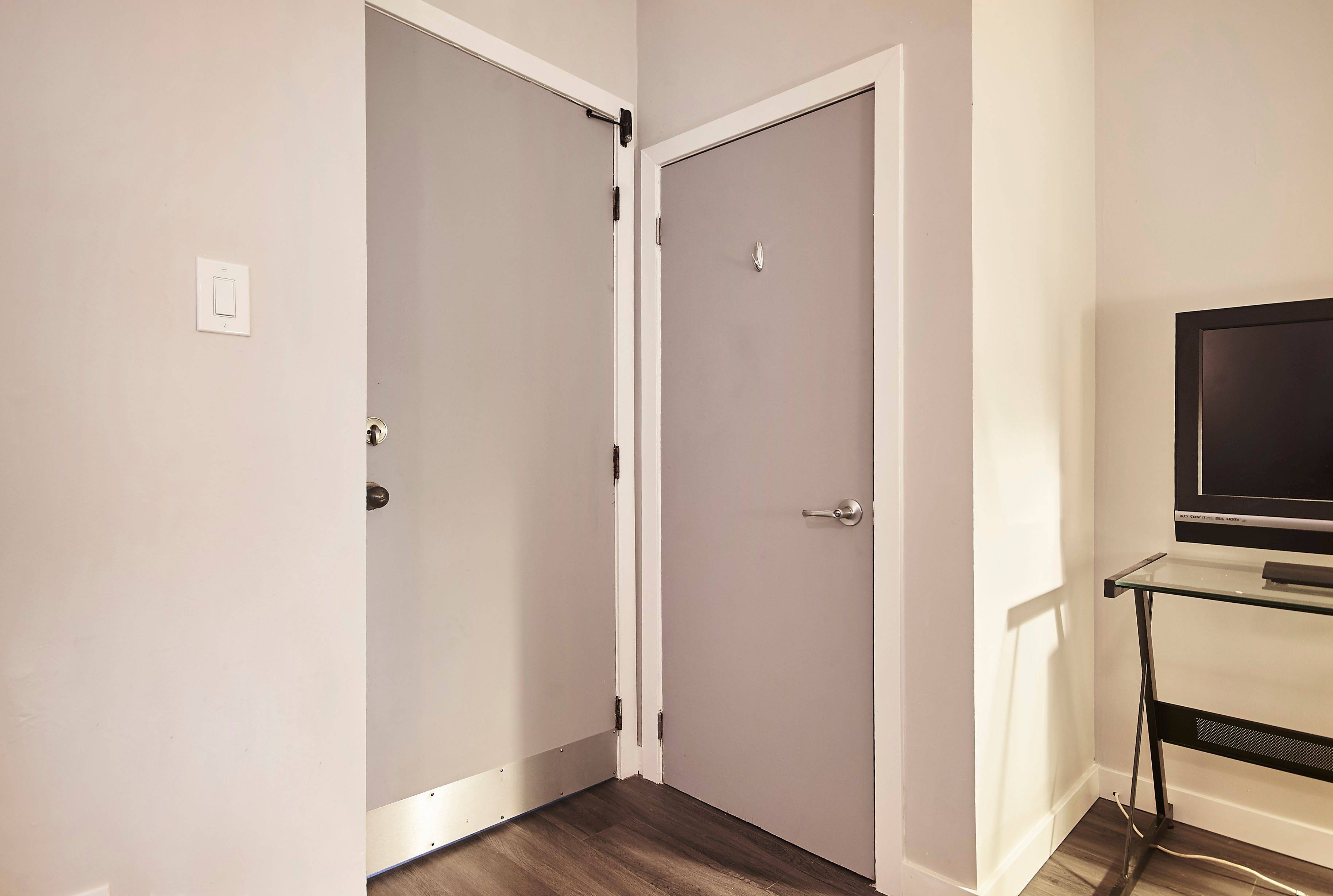 West Centre Town, ON K1Y 1W5,24 St Francis ST #1