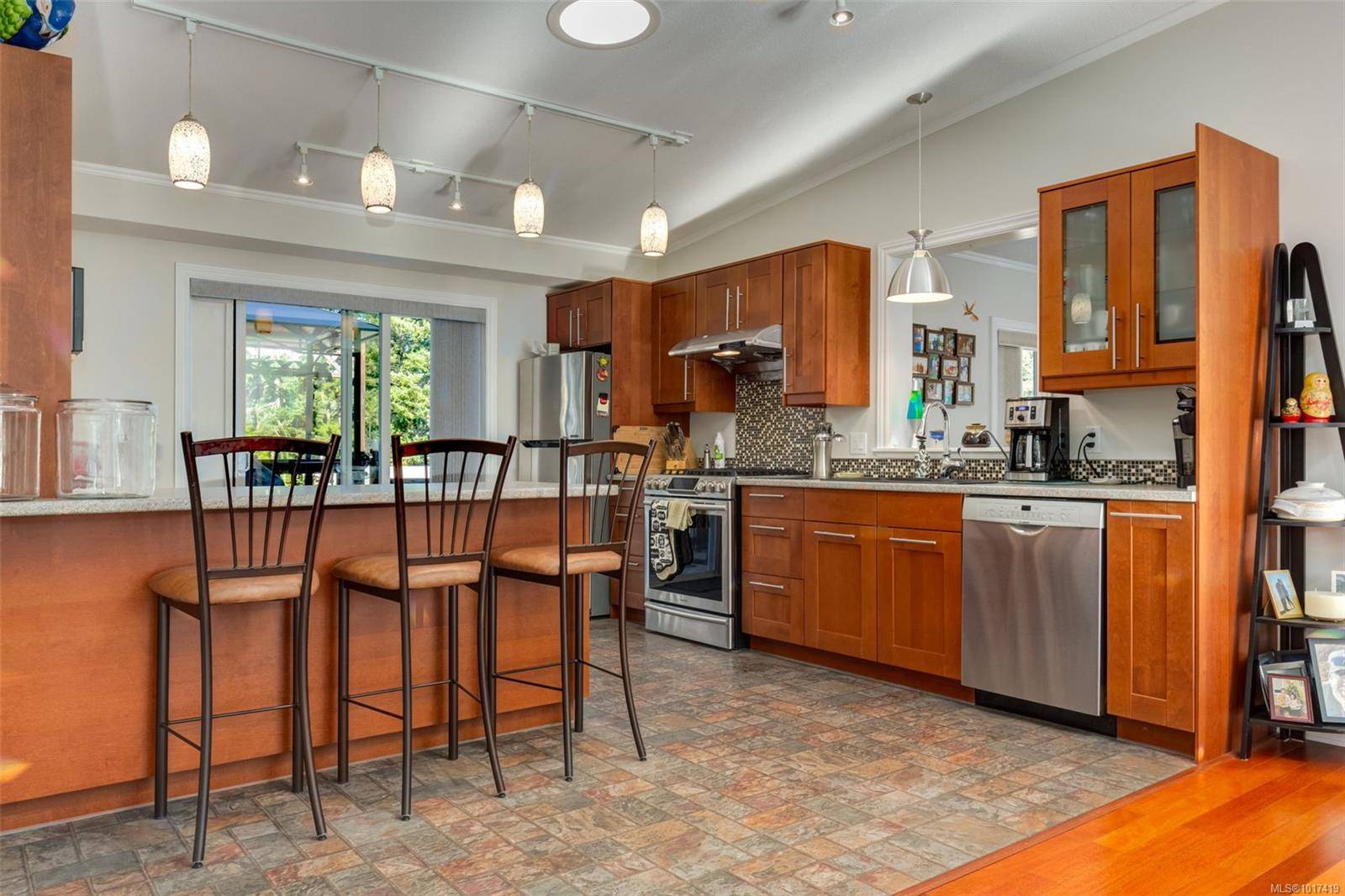 Nanaimo, BC V9T 5W3,3740 Elworthy Pl