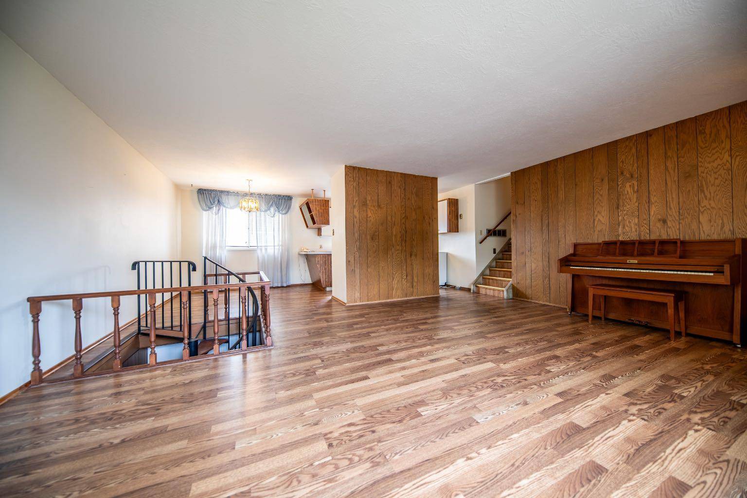 Grande Prairie, AB T8V 0N8,9527 98 AVE