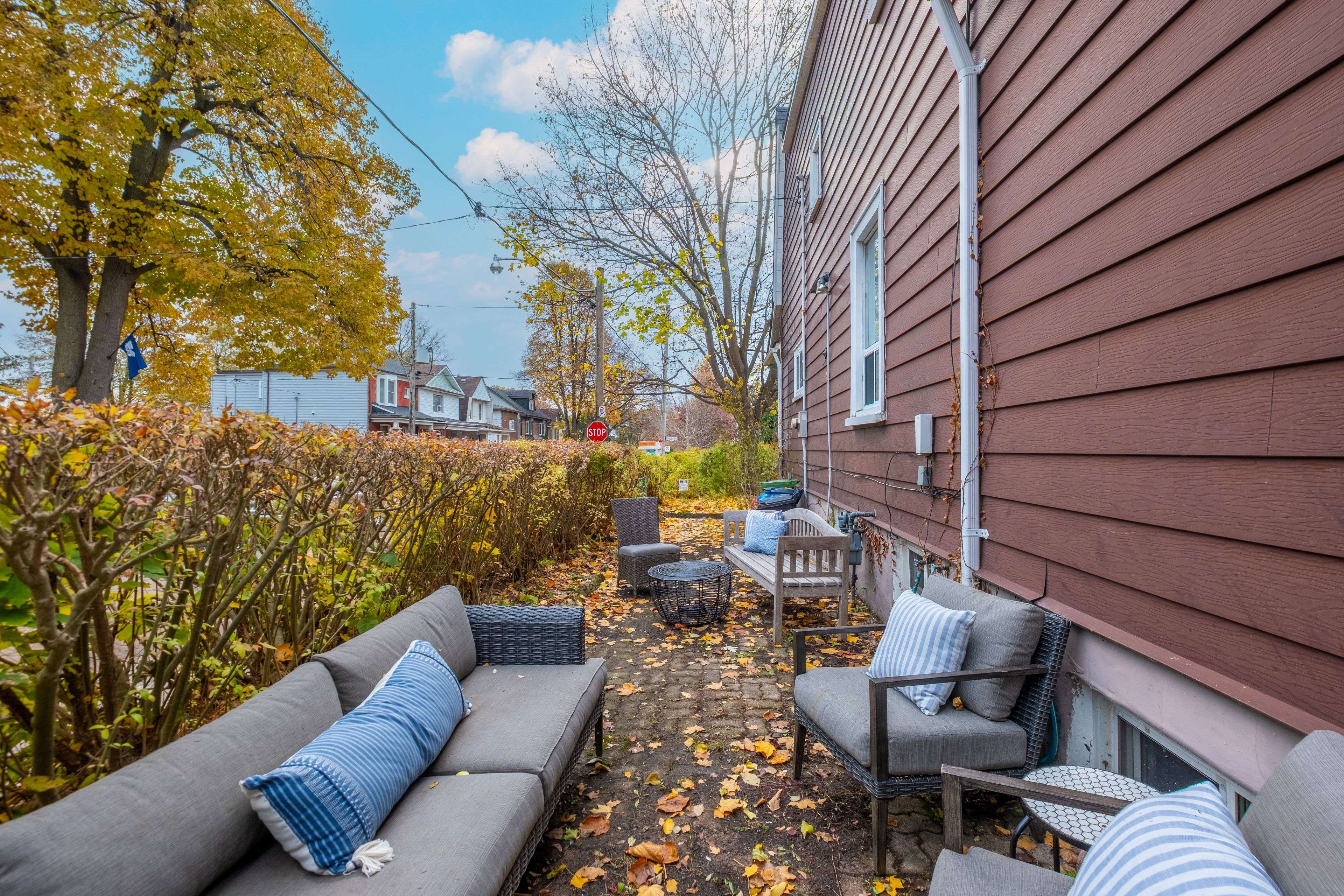 Toronto E01, ON M4J 1C8,82 Shudell AVE