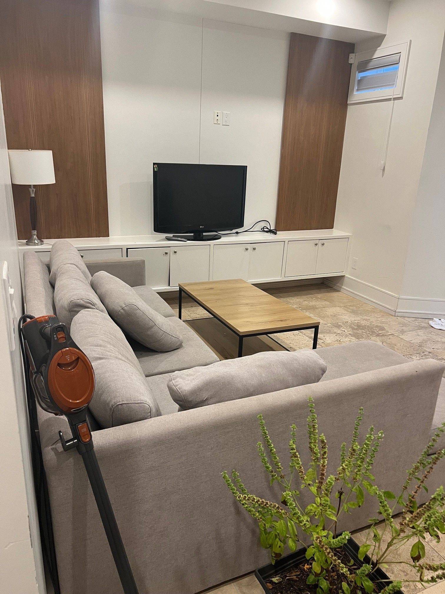 Toronto E07, ON M1S 1V7,94 Marilake DR #Lower